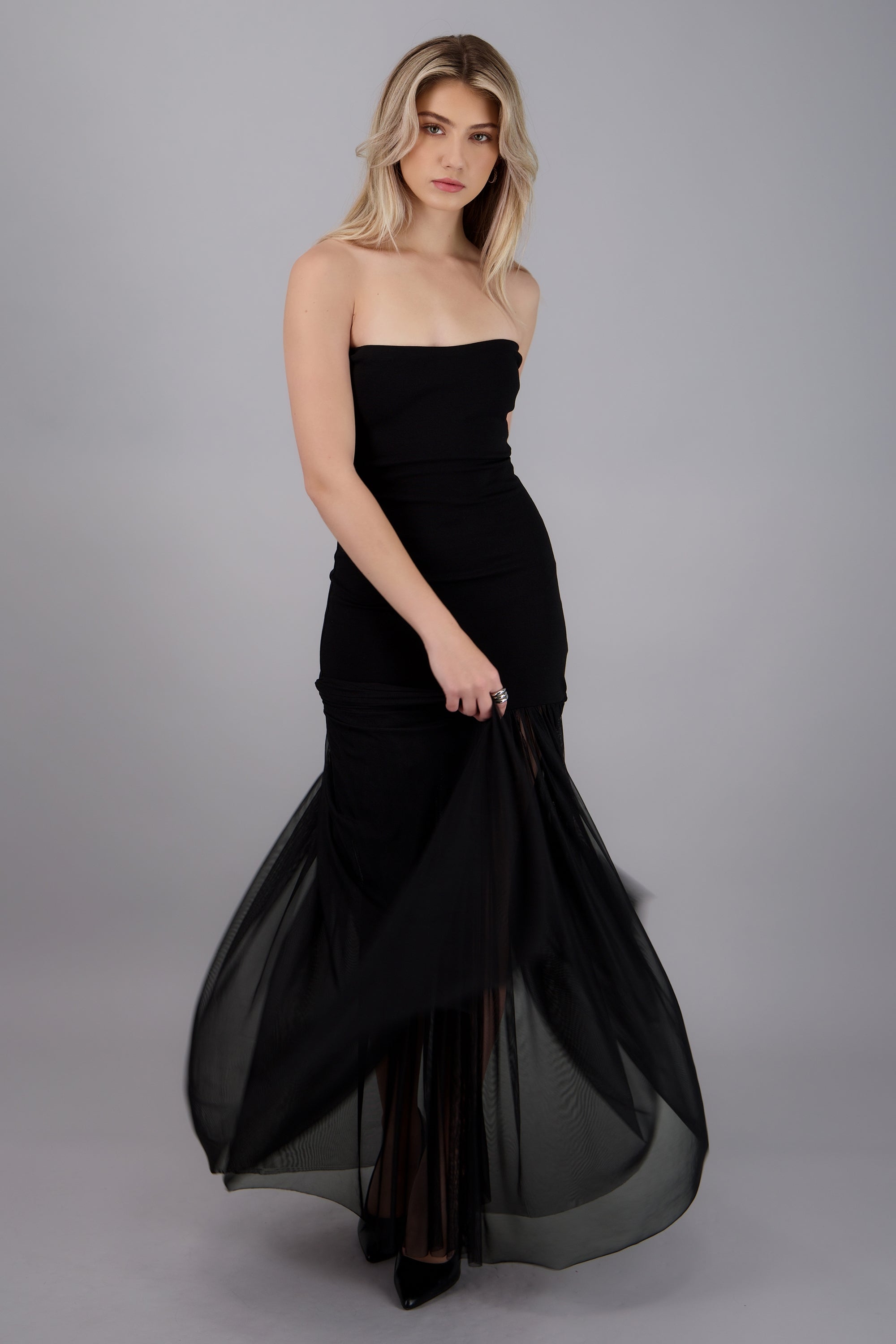 vestido maxi strapples falda mesh NEGRO