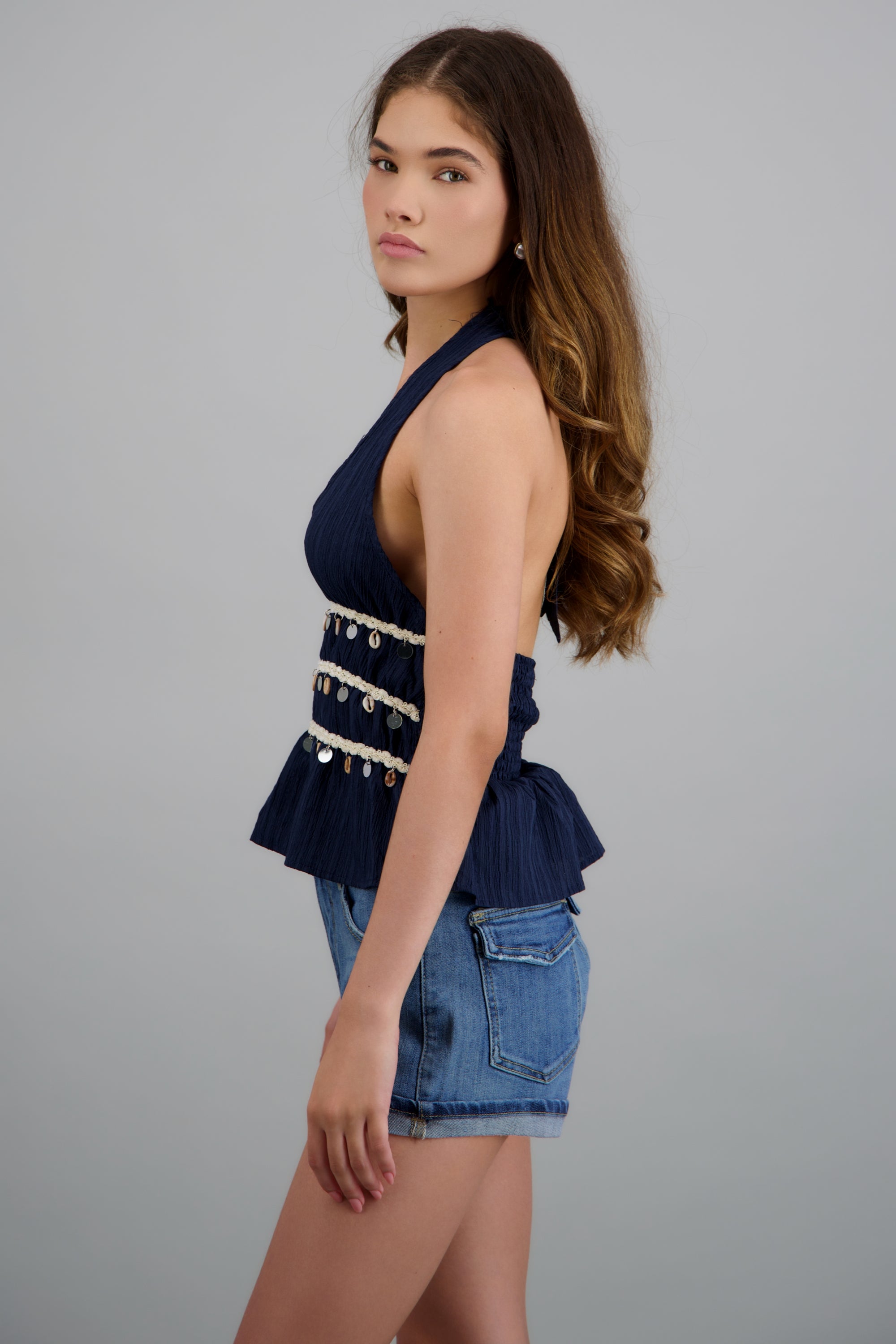 Blusa halter detalle conchas MARINO
