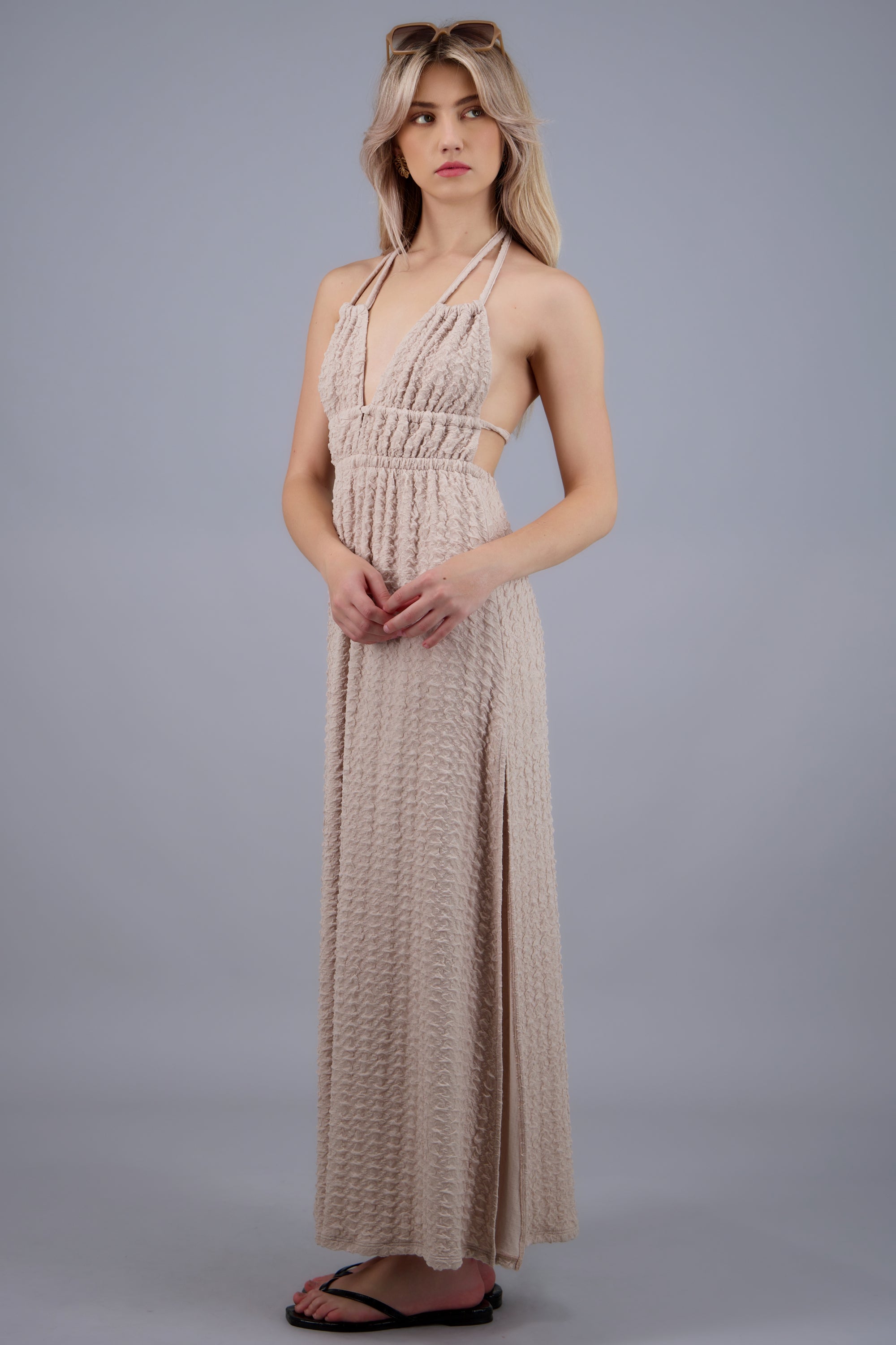 Vestido maxi escote espalda CREMA