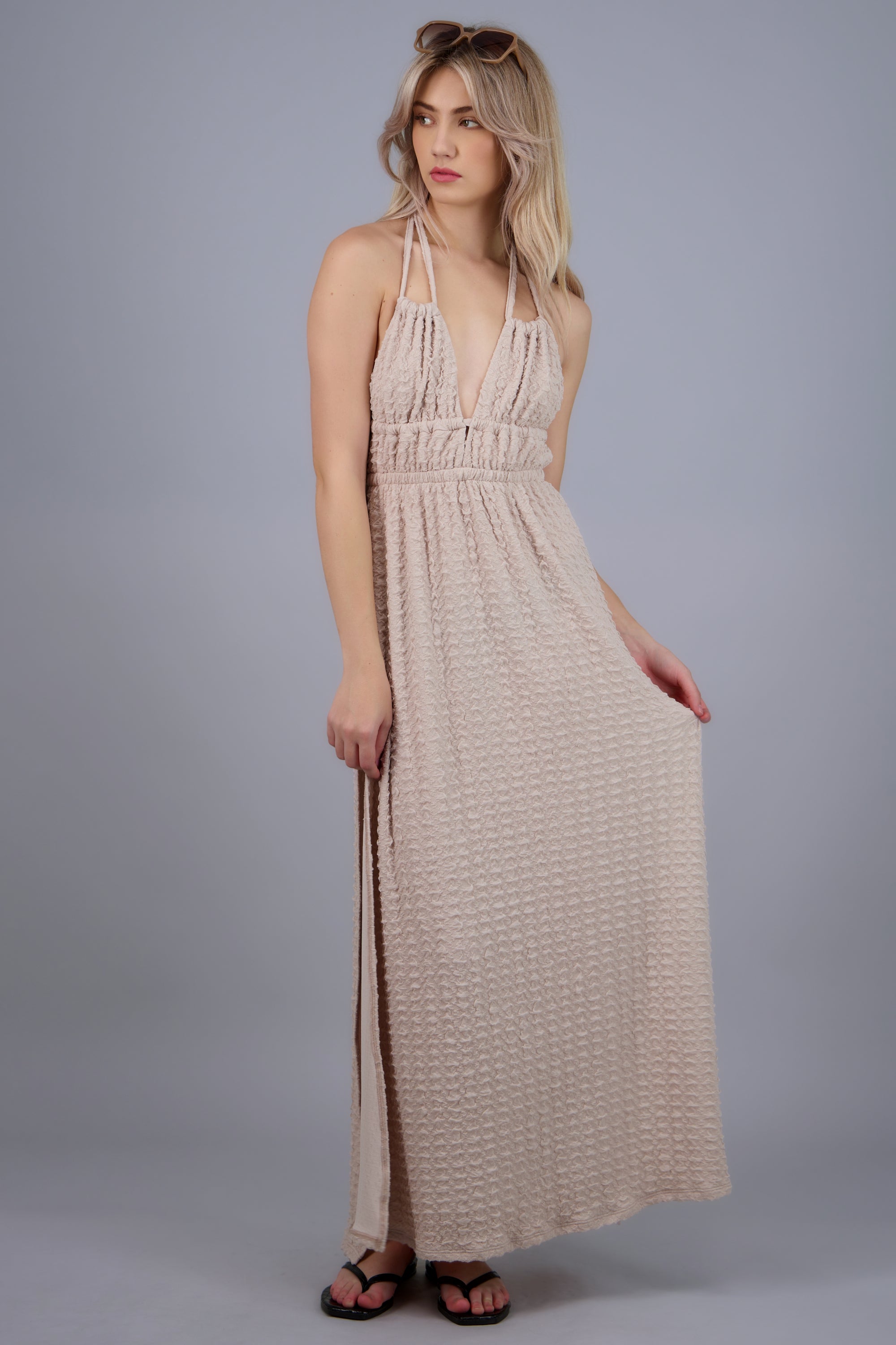 Vestido maxi escote espalda CREMA