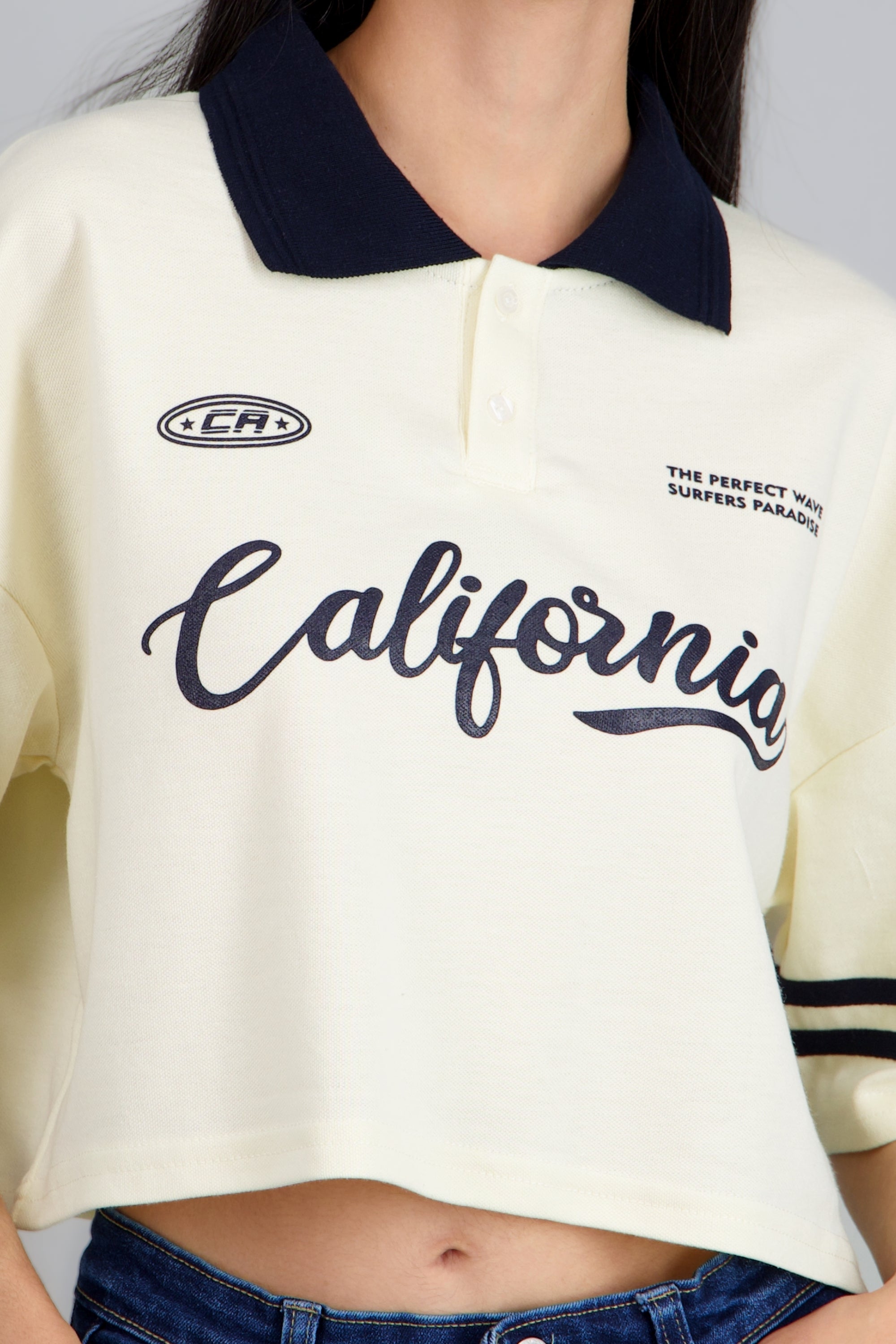 Polo boxy contraste California HUESO COMBO