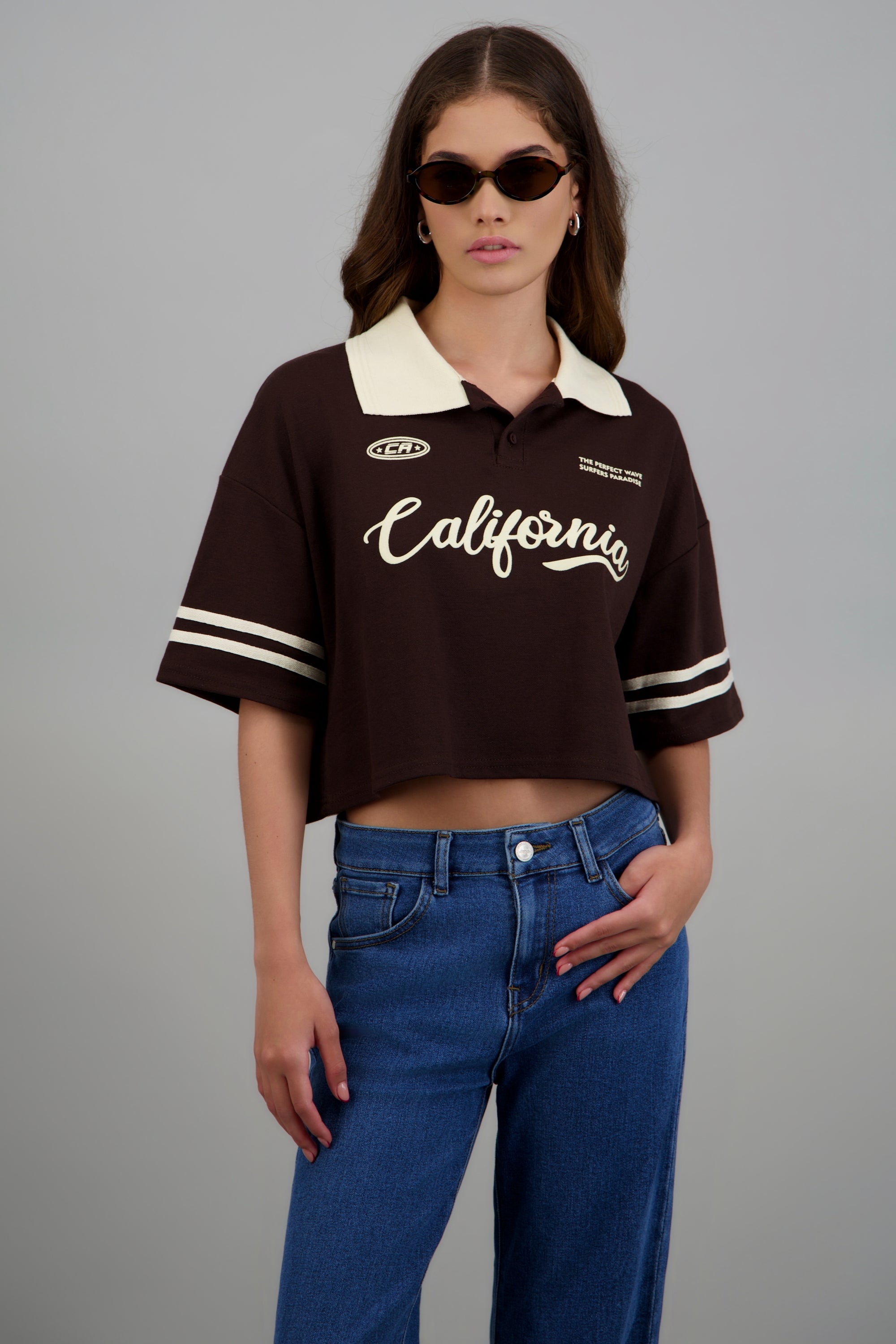 Polo boxy contraste California CHOCOLATE