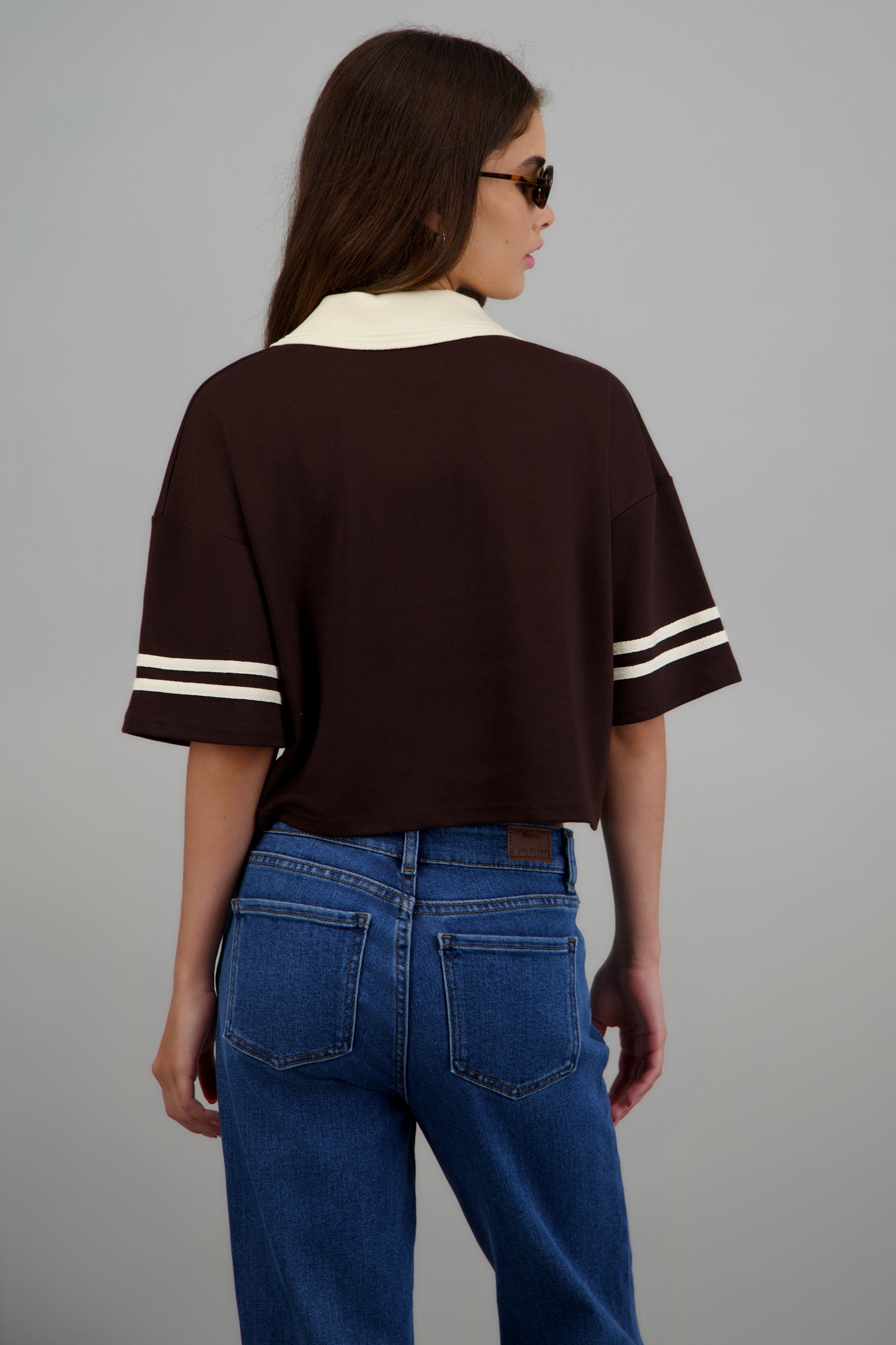 Polo boxy contraste California CHOCOLATE