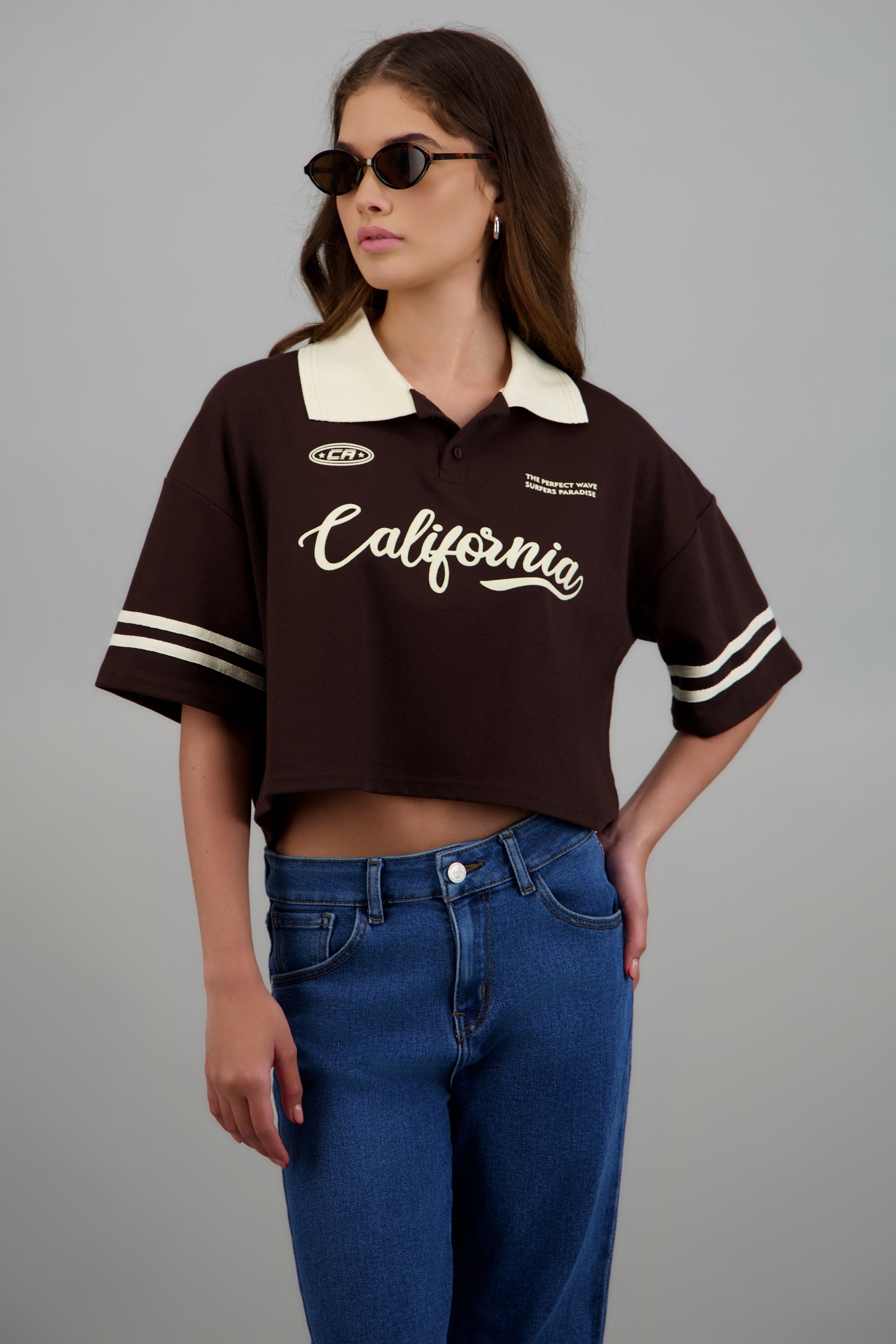 Polo boxy contraste California CHOCOLATE
