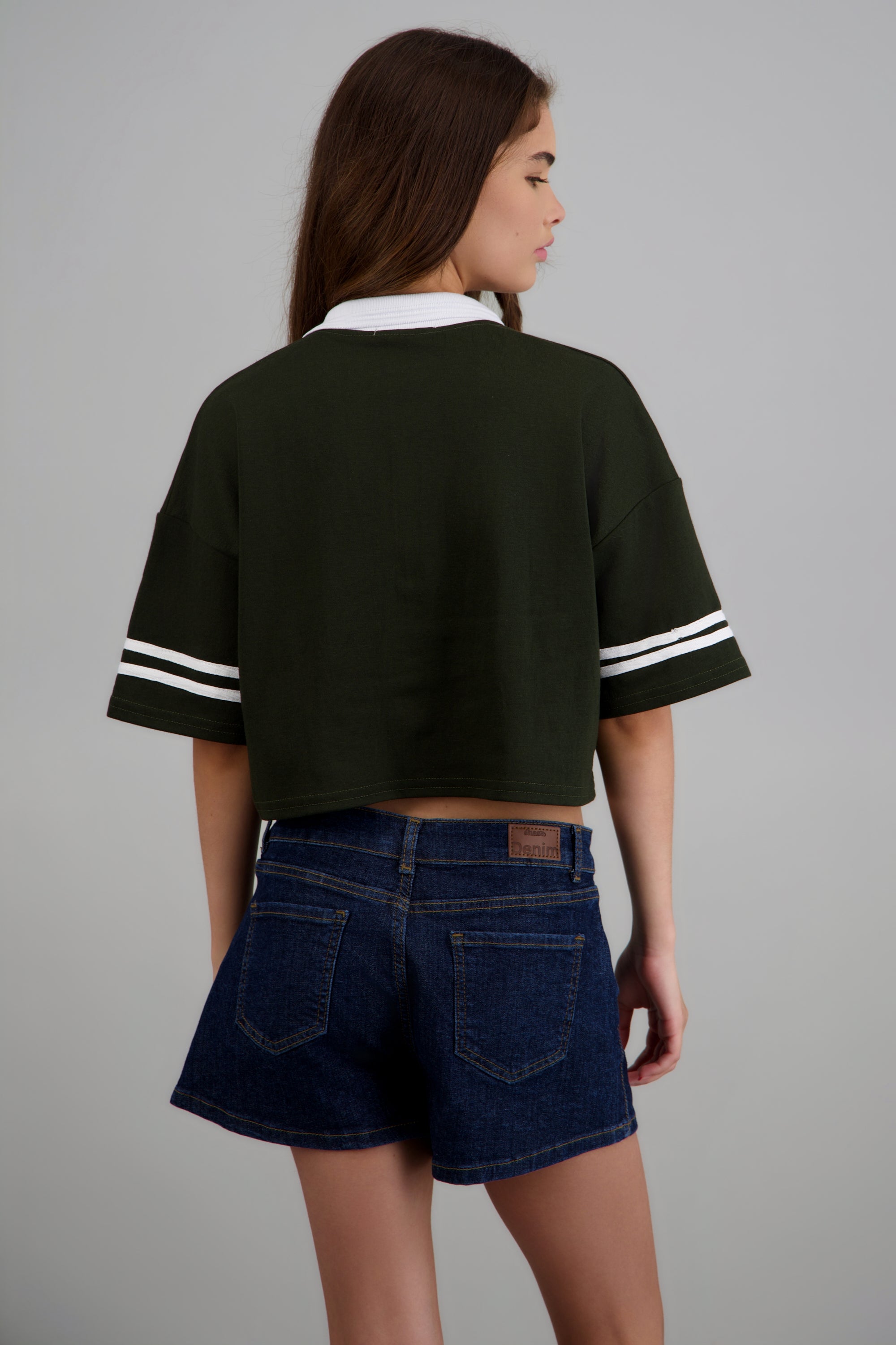 Polo boxy contraste California OLIVO