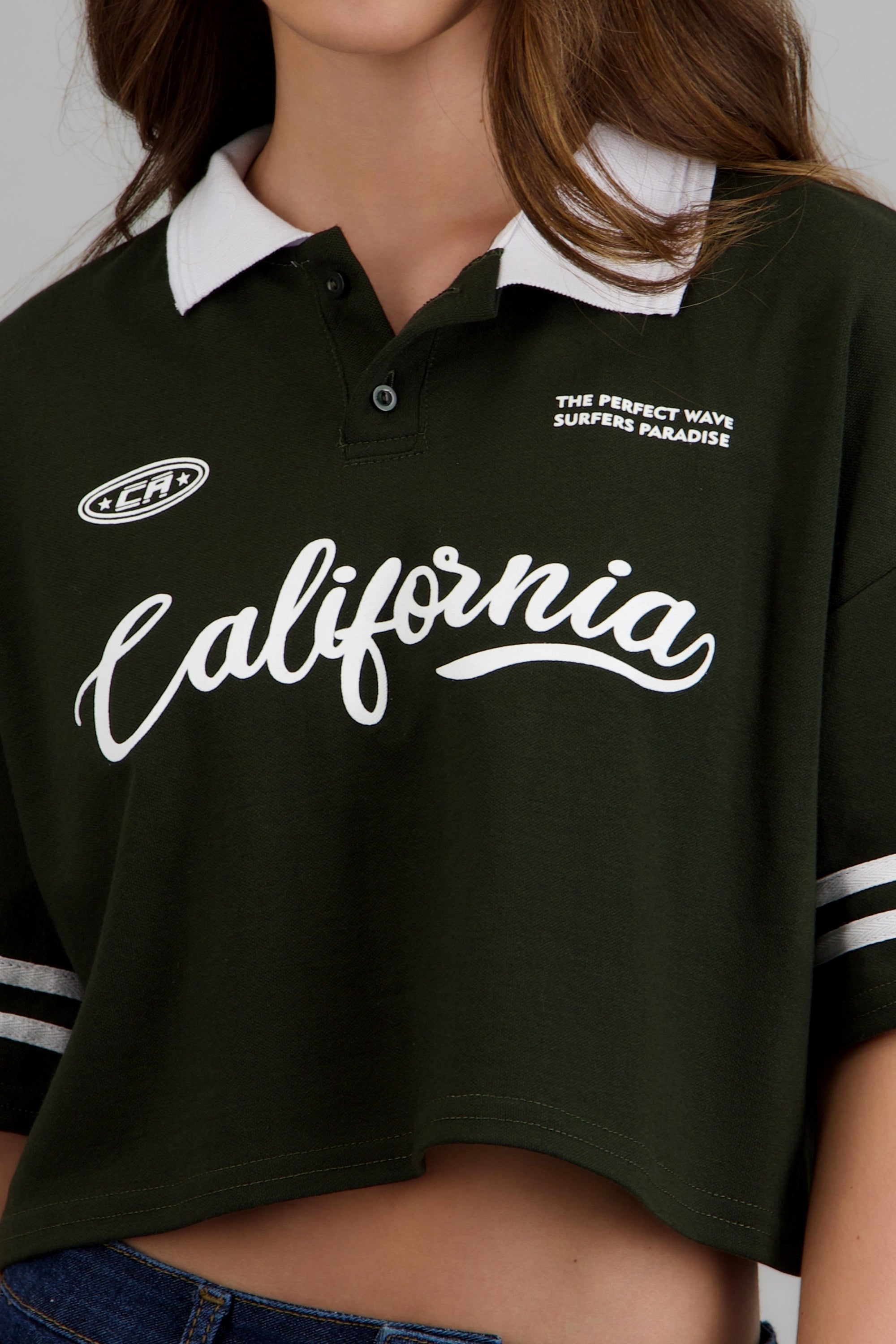 Polo boxy contraste California OLIVO