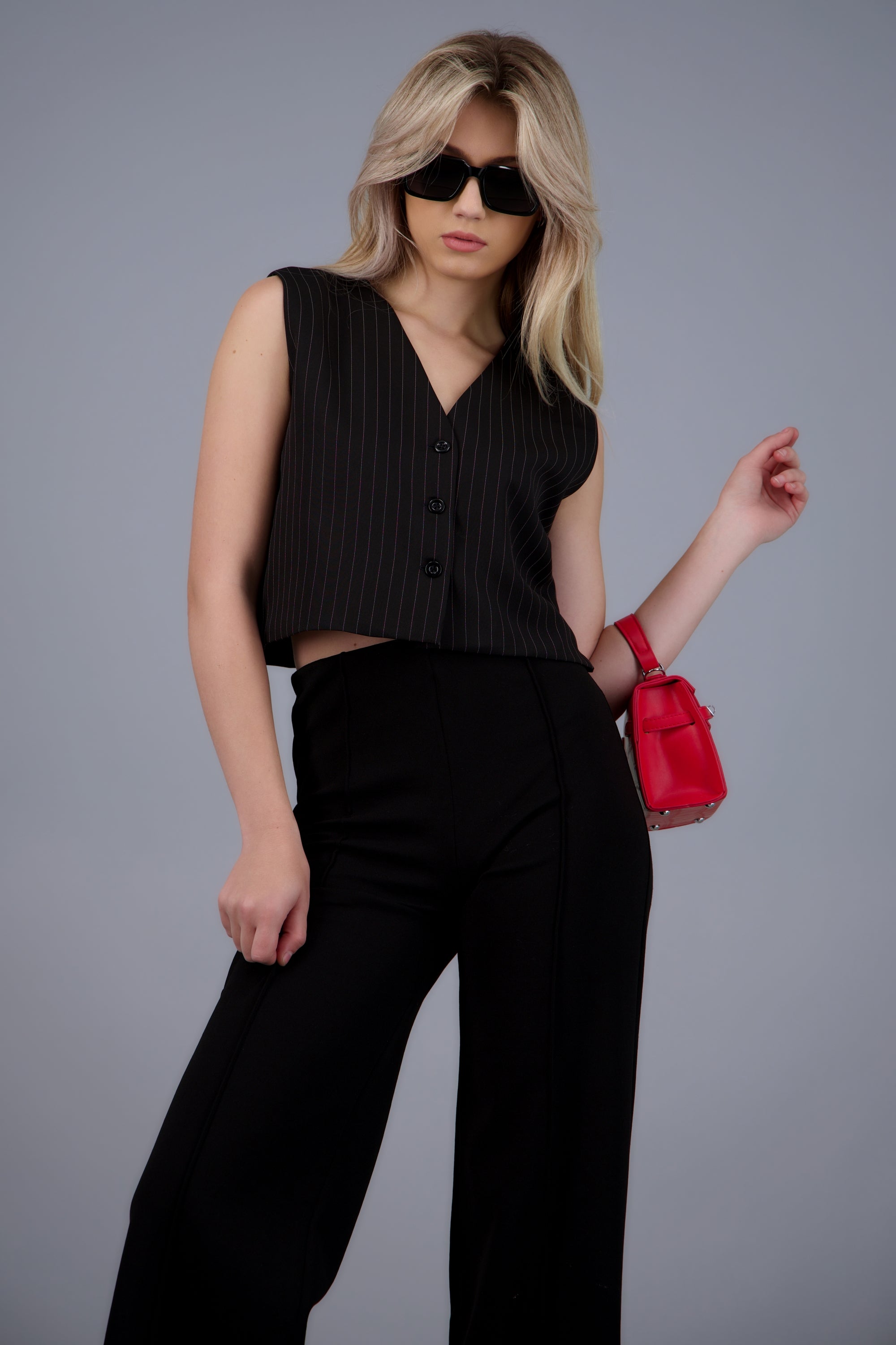 Chaleco sastreado crop rayas detalle botones NEGRO