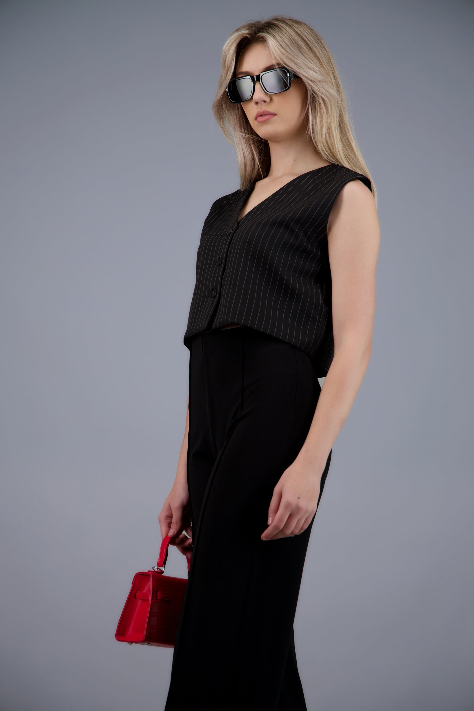 Chaleco sastreado crop rayas detalle botones NEGRO