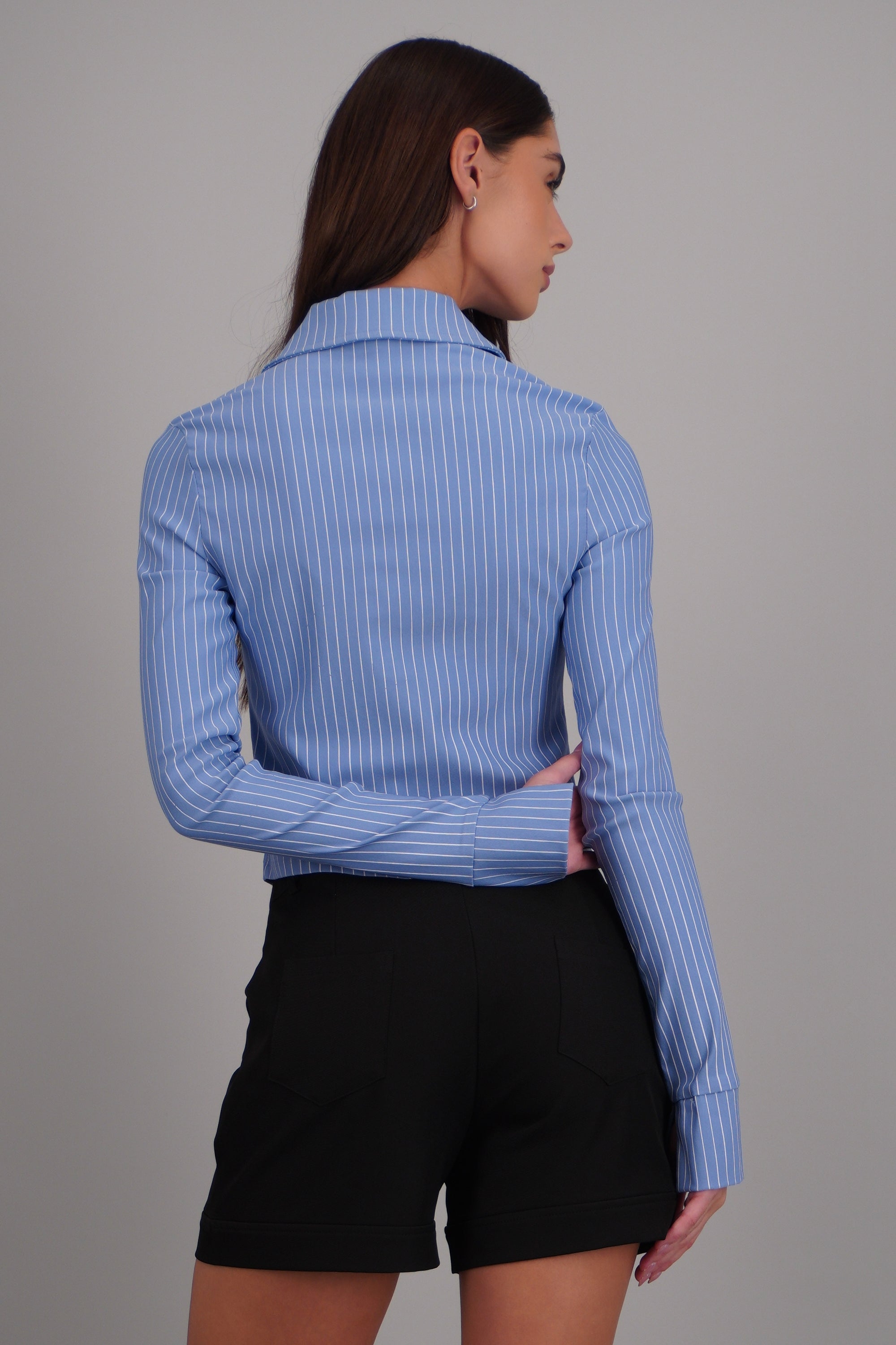 Blusa de rayas manga larga detalle cierre AZUL PASTEL