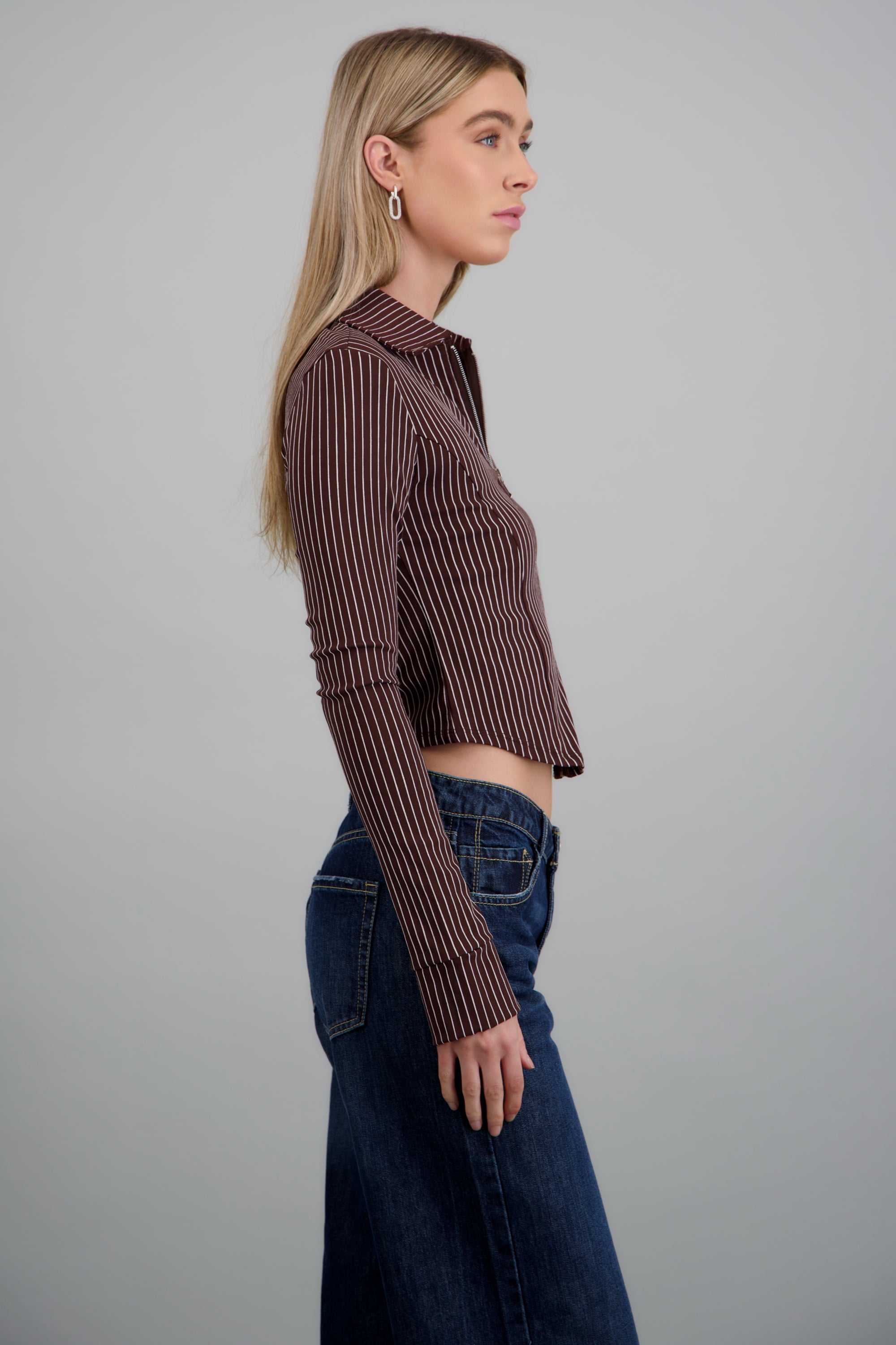Blusa de rayas manga larga detalle cierre CHOCOLATE