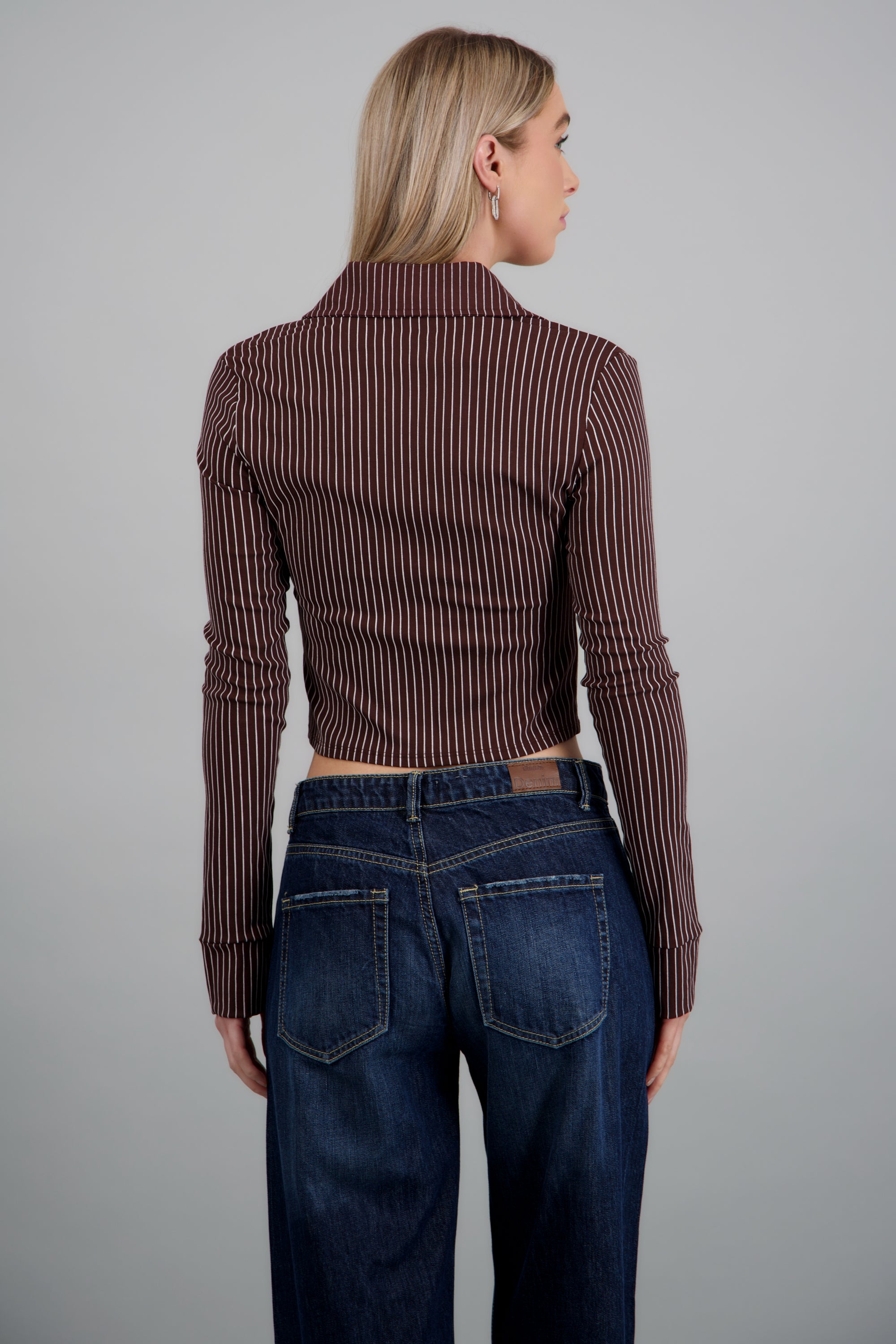 Blusa de rayas manga larga detalle cierre CHOCOLATE