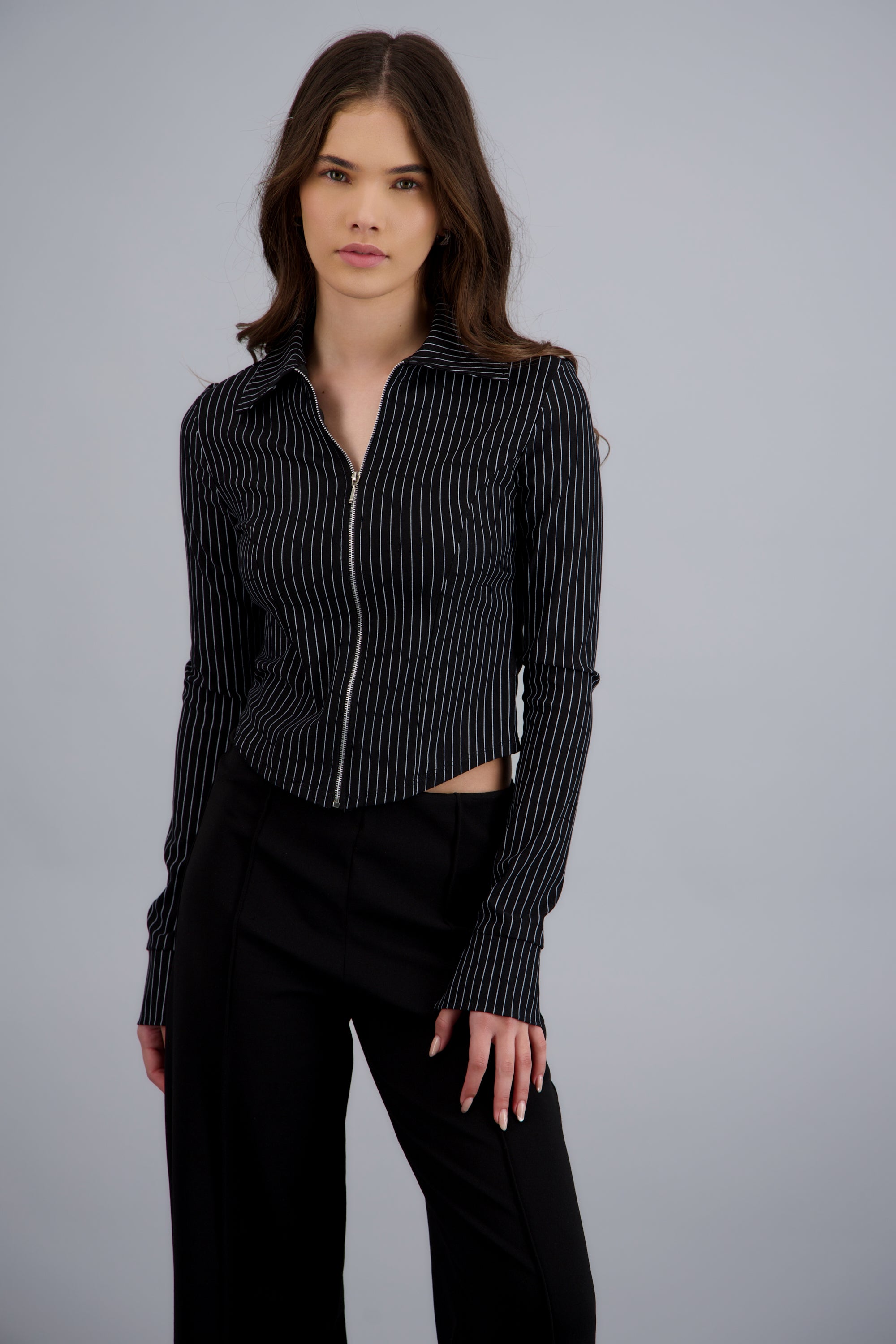 Blusa de rayas manga larga detalle cierre NEGRO