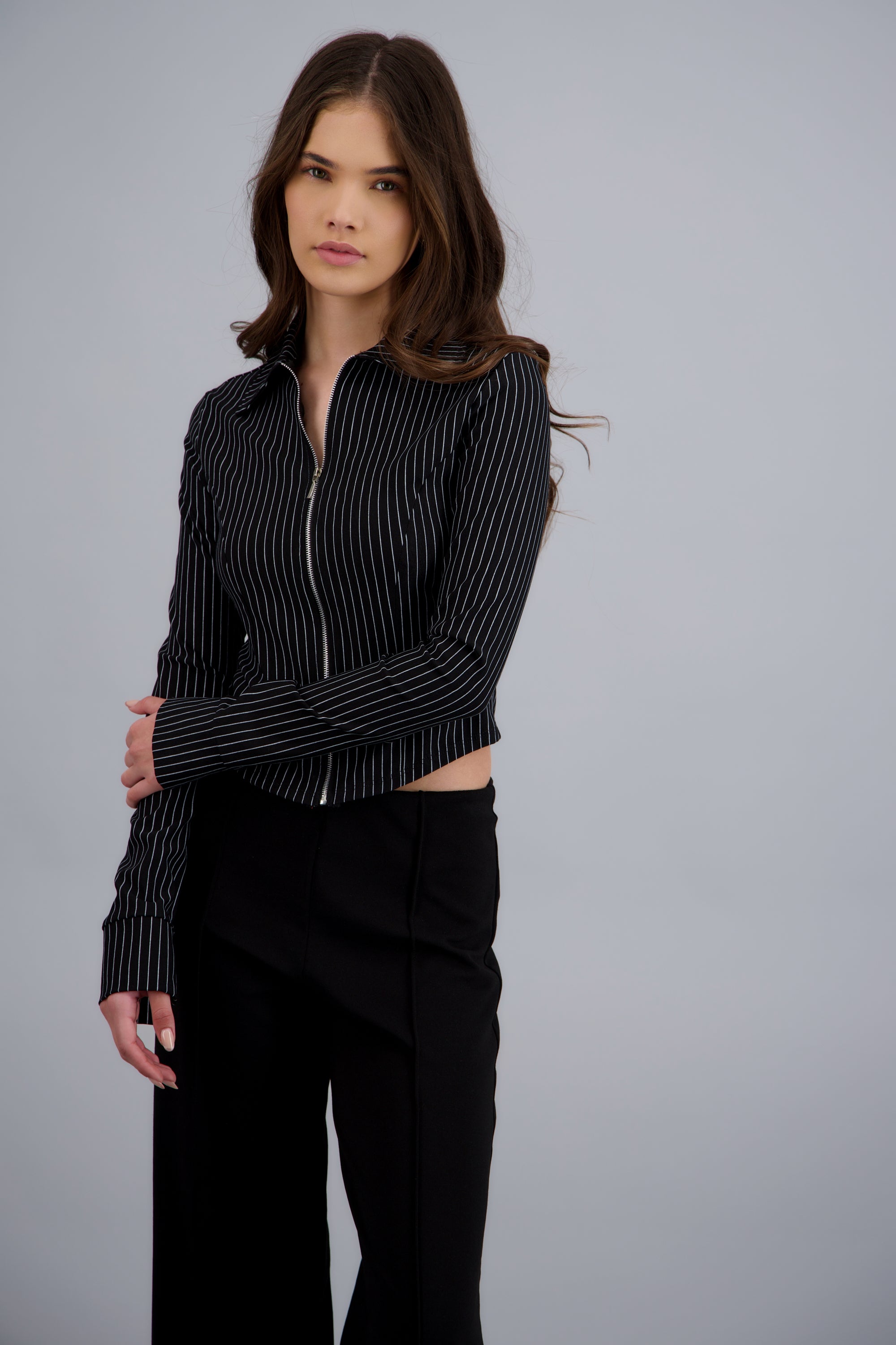 Blusa de rayas manga larga detalle cierre NEGRO