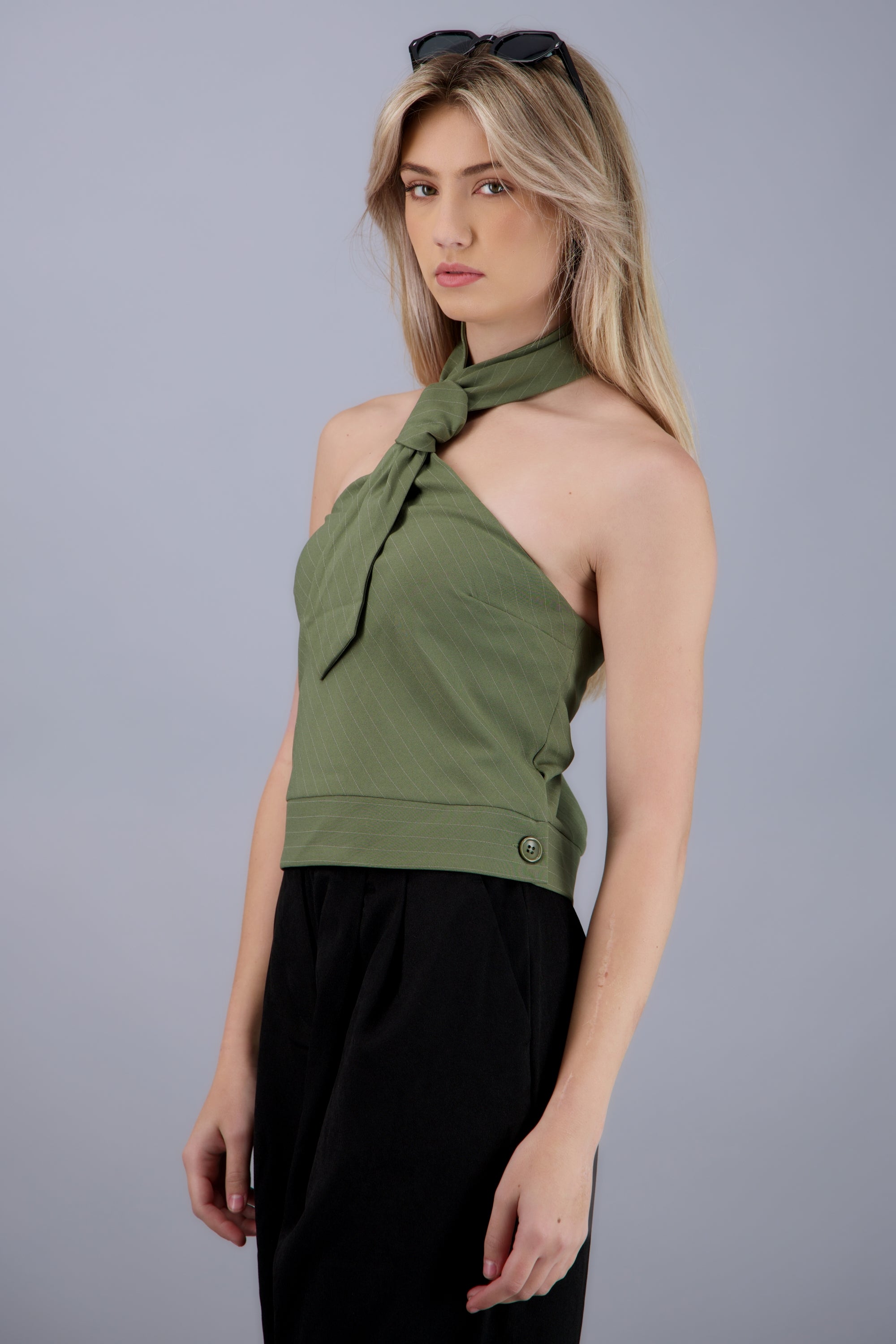 Blusa halter de rayas con corbata OLIVO