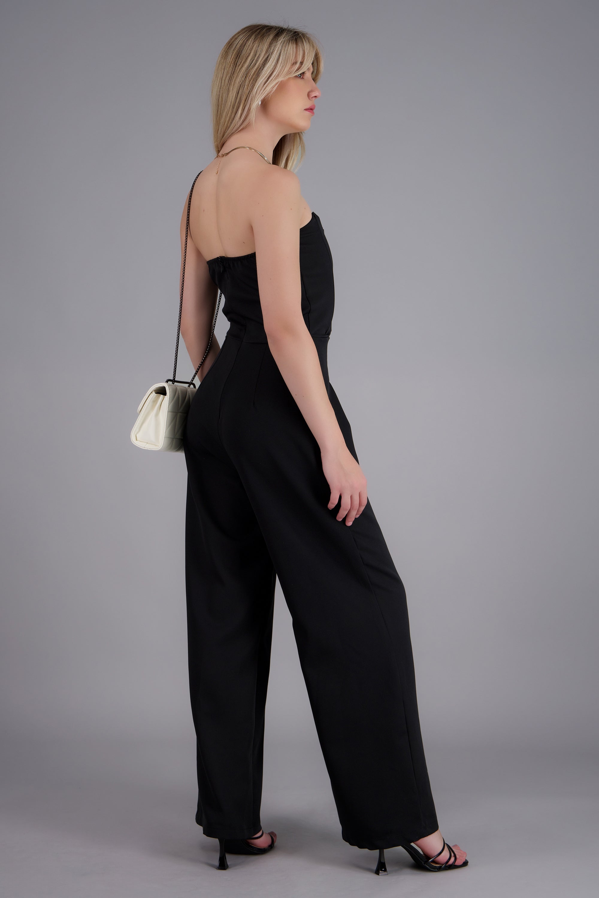 Jumpsuit strapless con varillas NEGRO