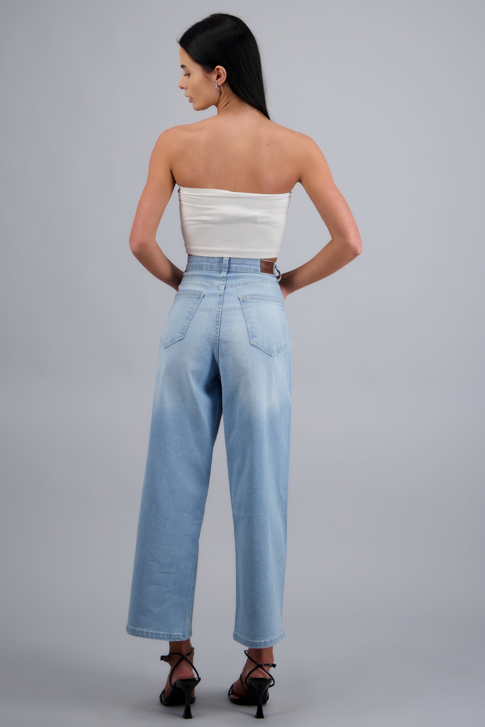 Jeans cropped amplio BLEACHED