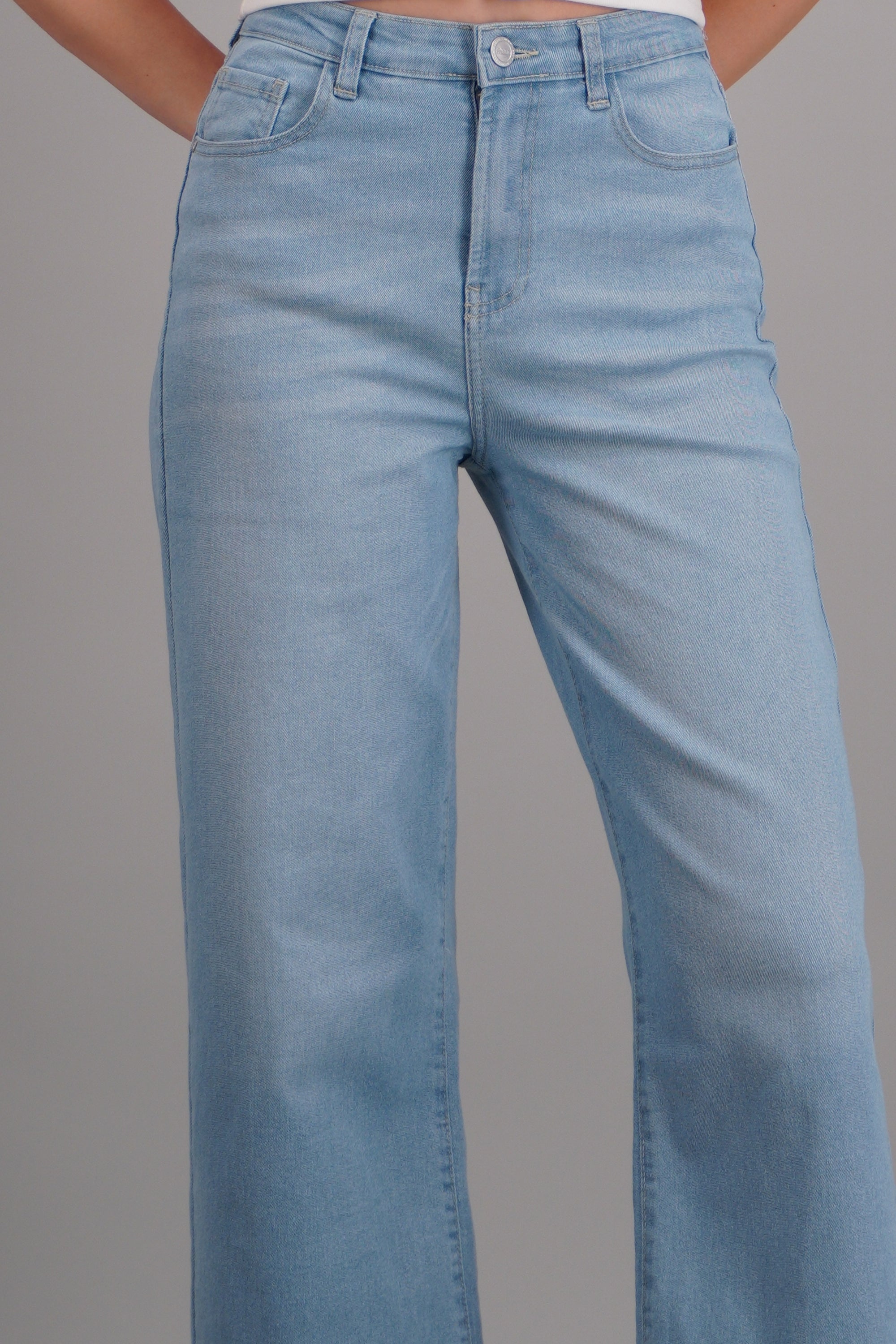 Jeans cropped amplio MEDIUM WASH
