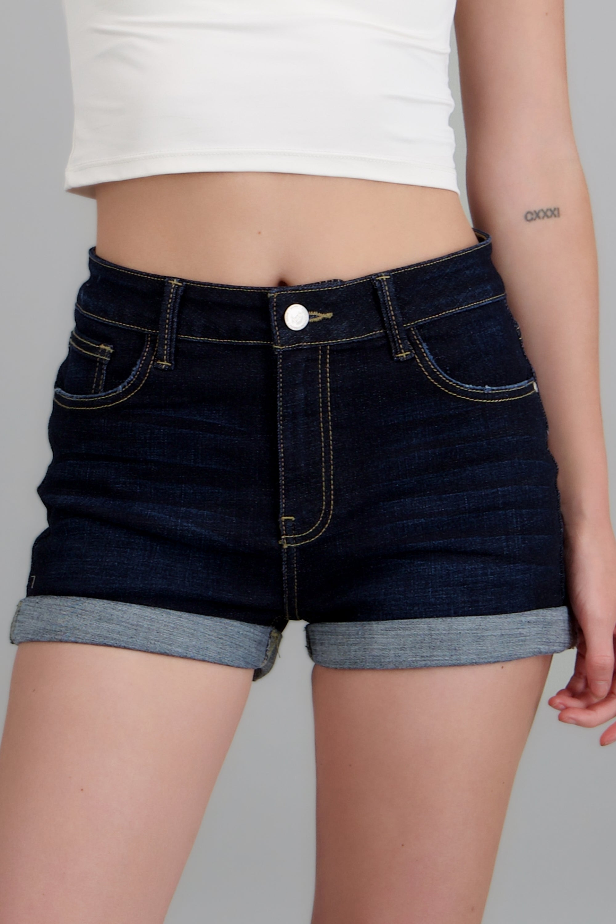 Short dobladillo INDIGO