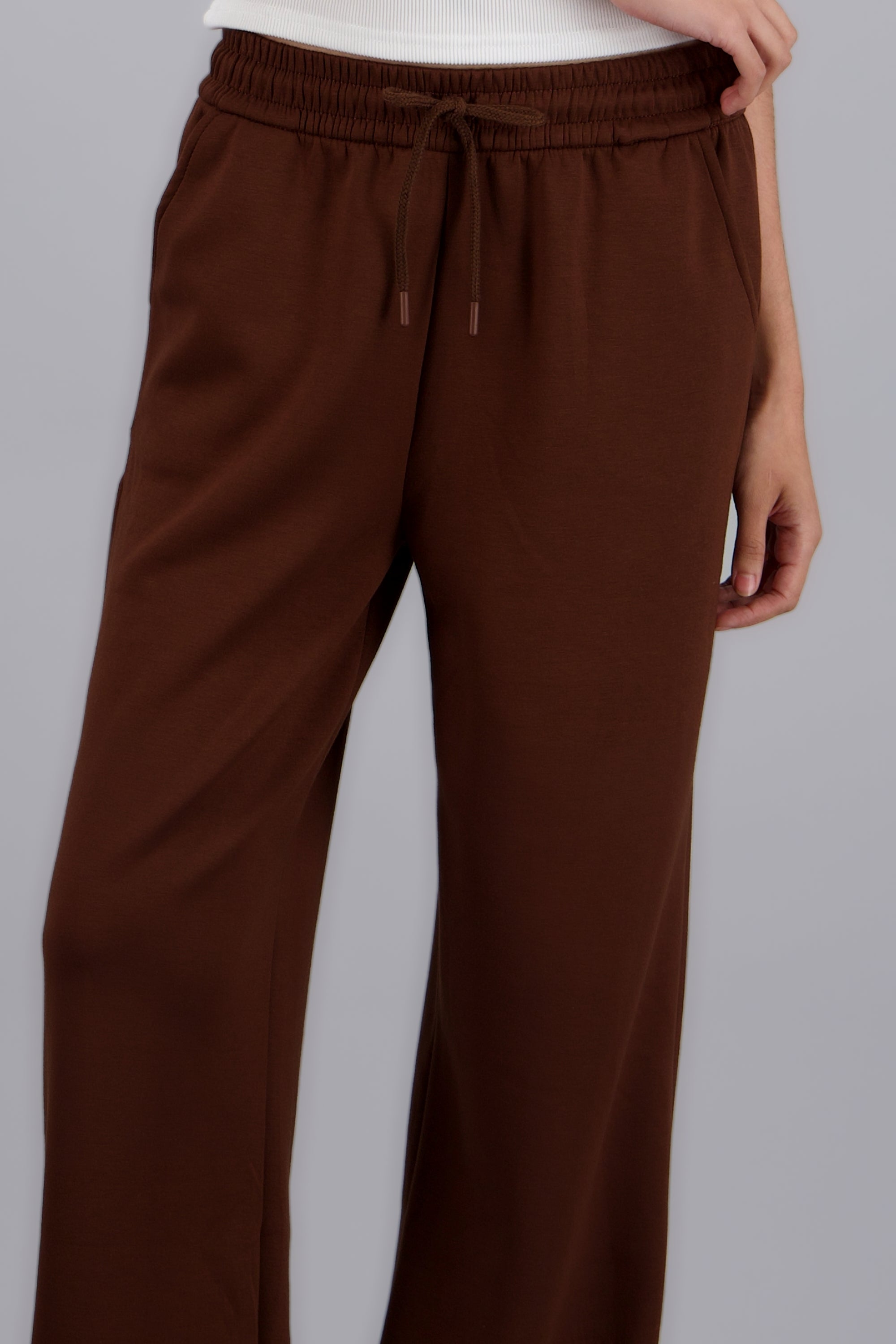 Pants lisos con bolsas CAFE