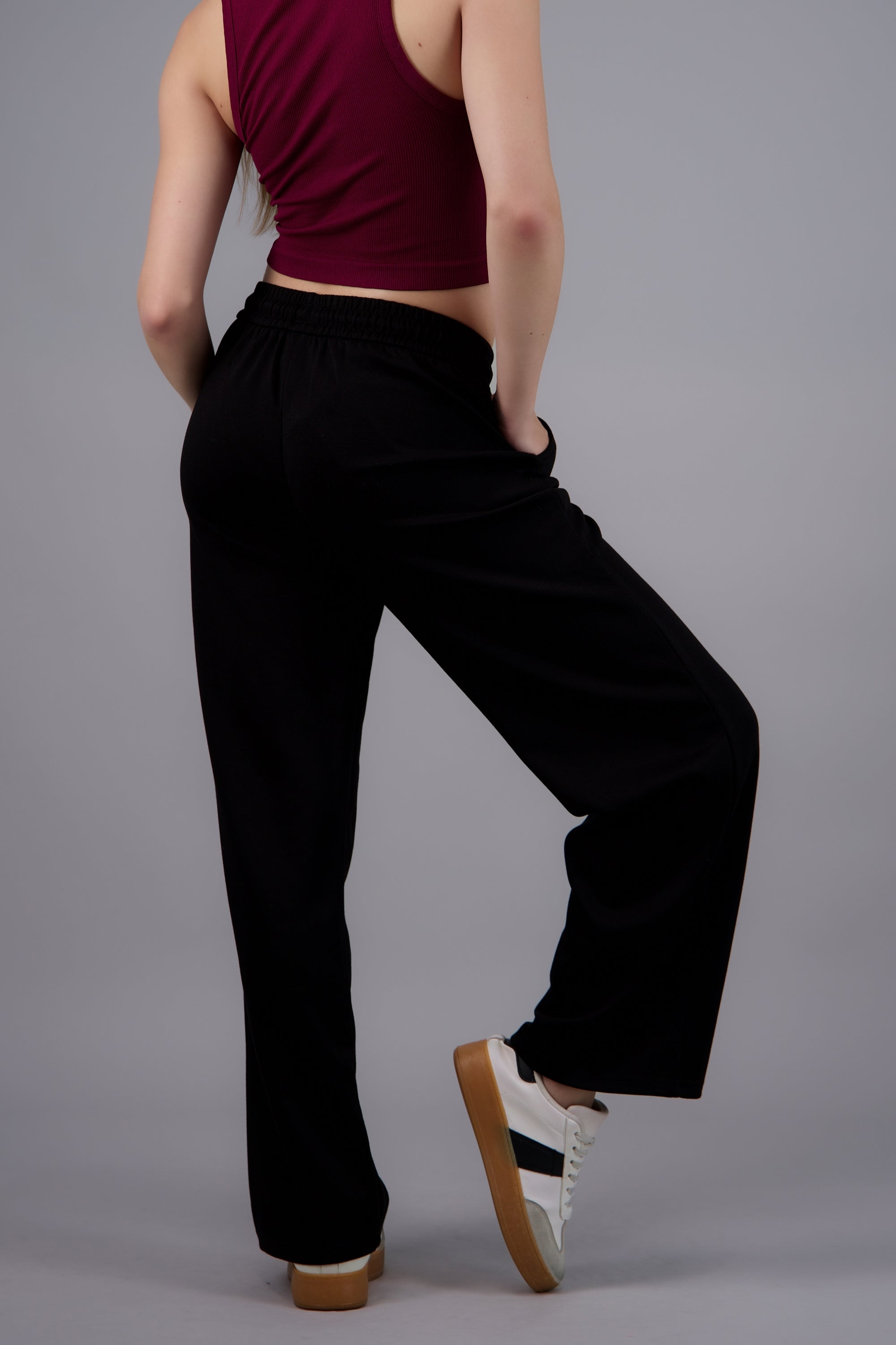 Pants lisos con bolsas NEGRO