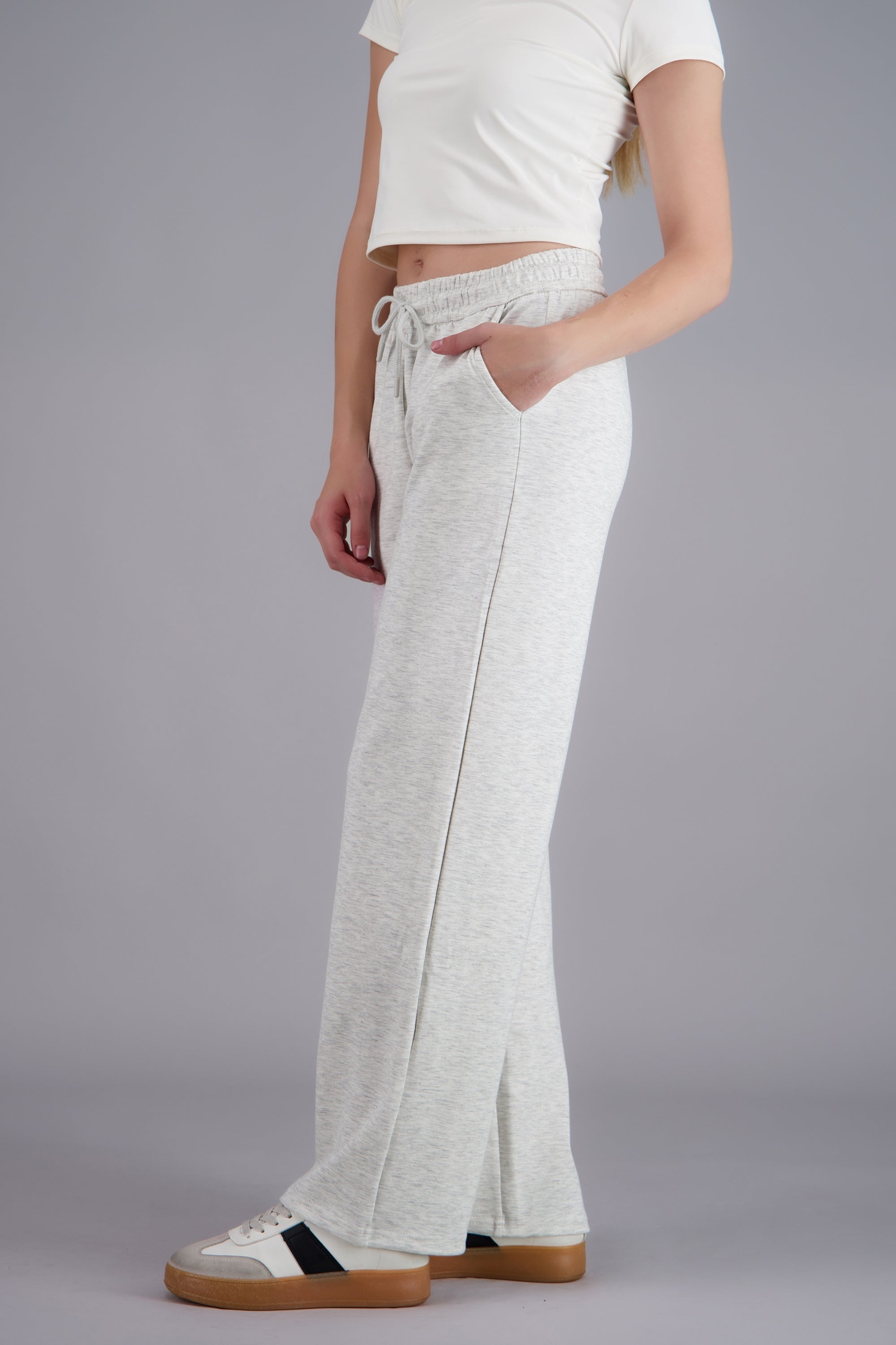 Pants lisos con bolsas GRIS