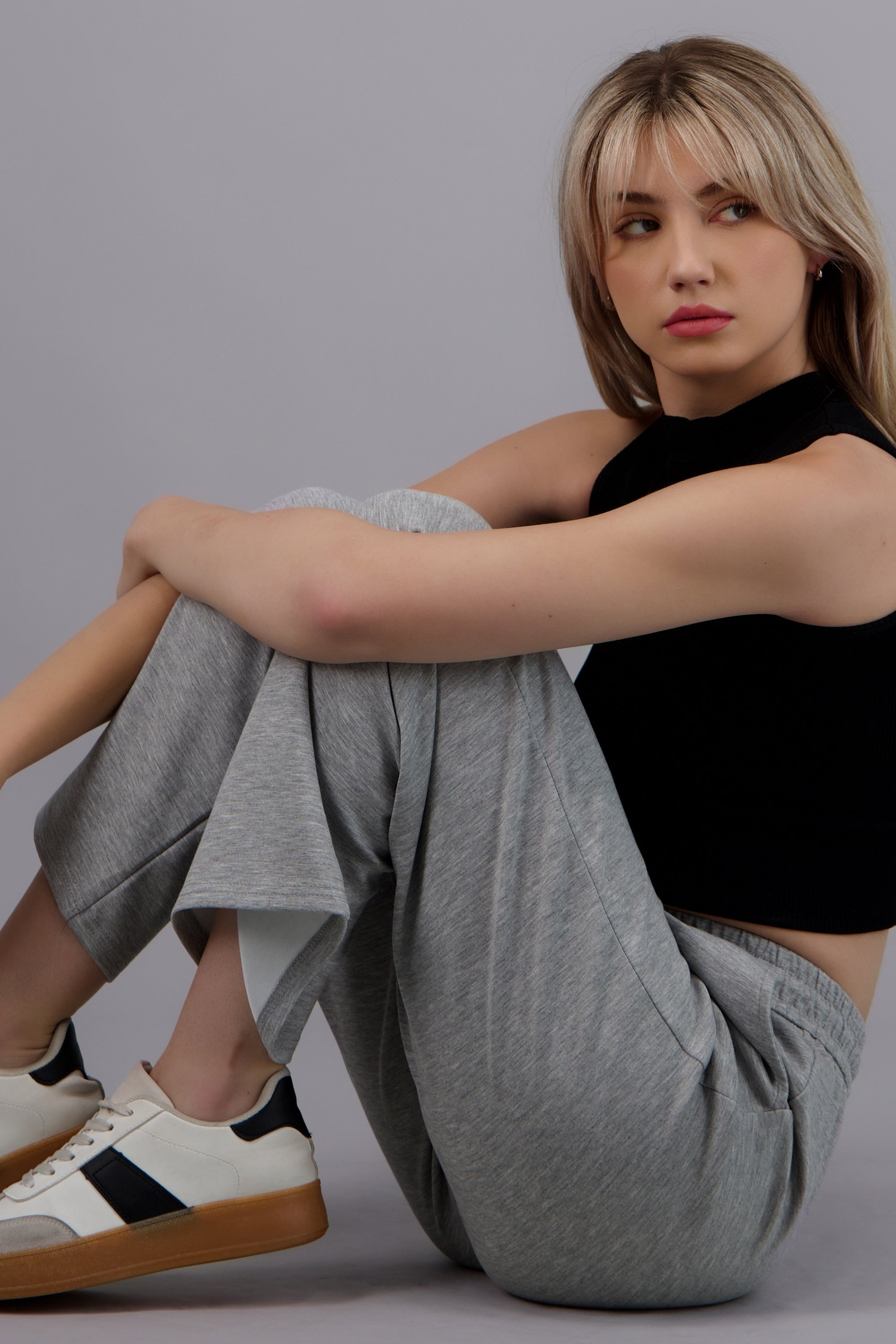 Pants lisos con bolsas GRIS JASPE