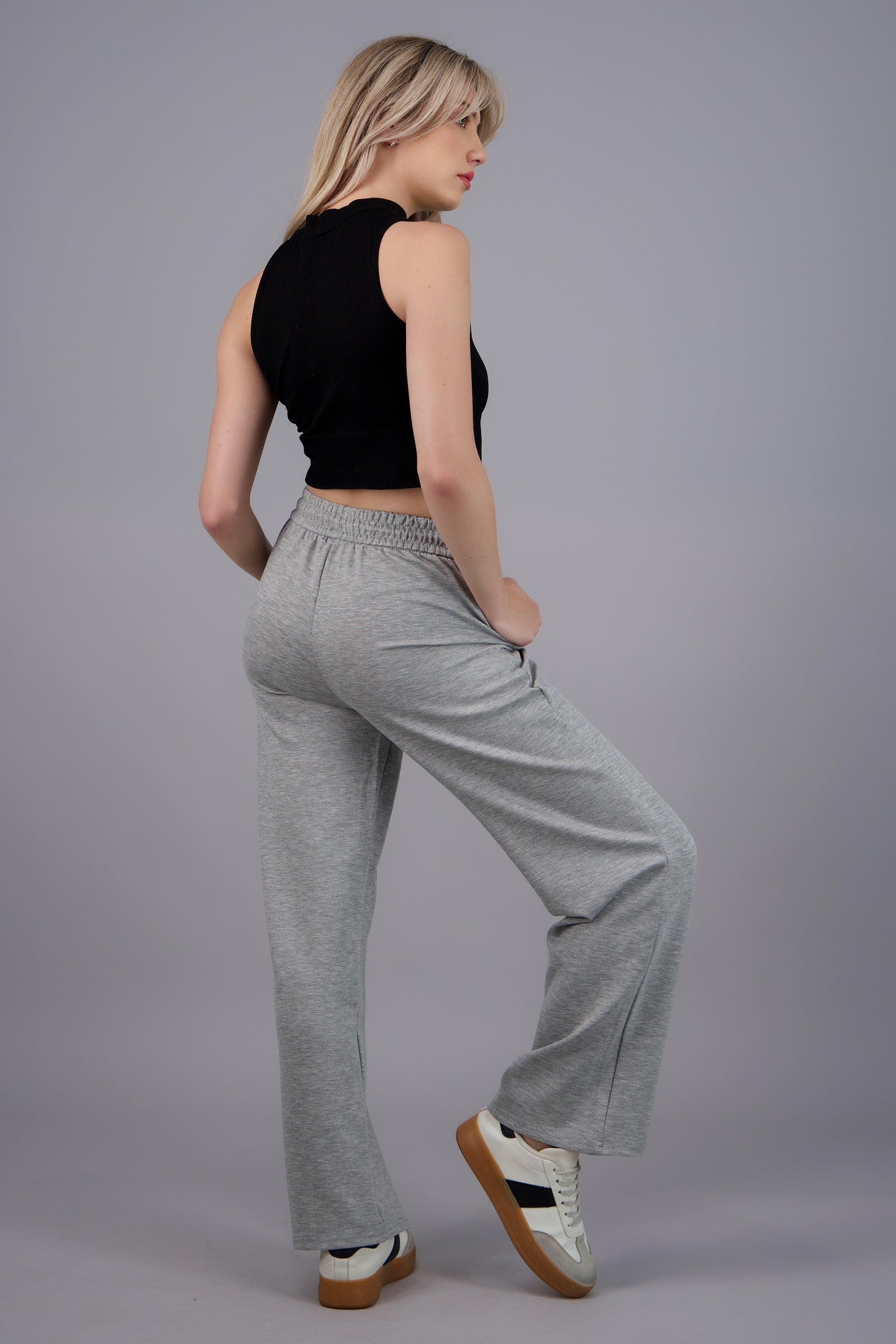 Pants lisos con bolsas GRIS JASPE