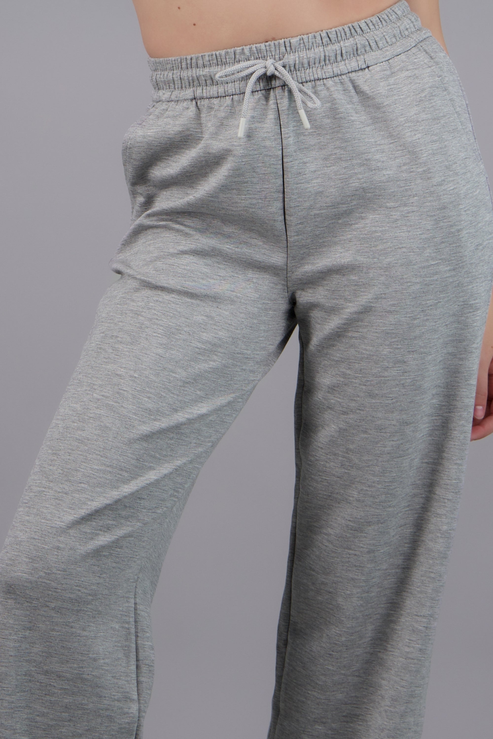 Pants lisos con bolsas GRIS JASPE