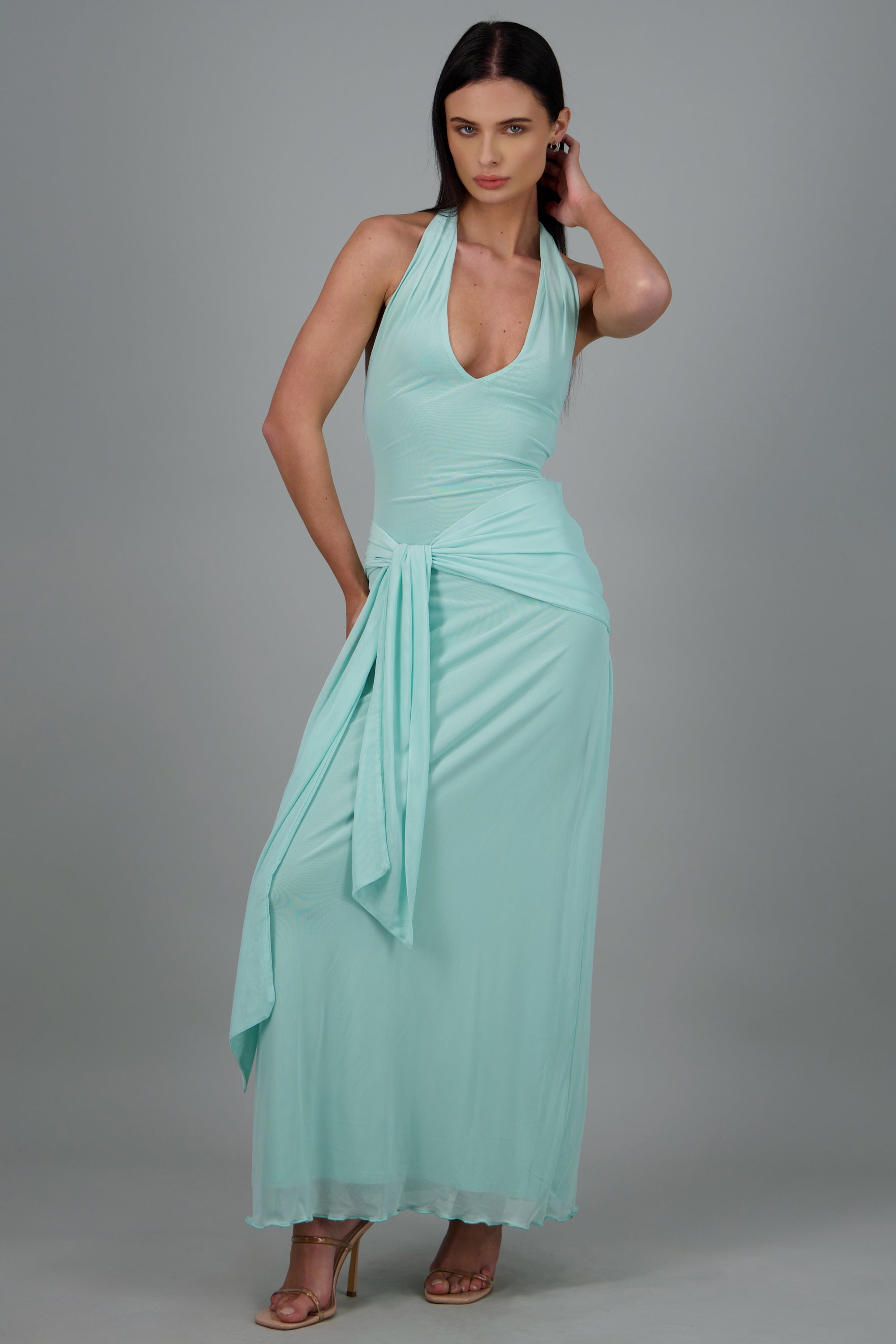 Vestido halter con amarre en cintura AZUL PASTEL