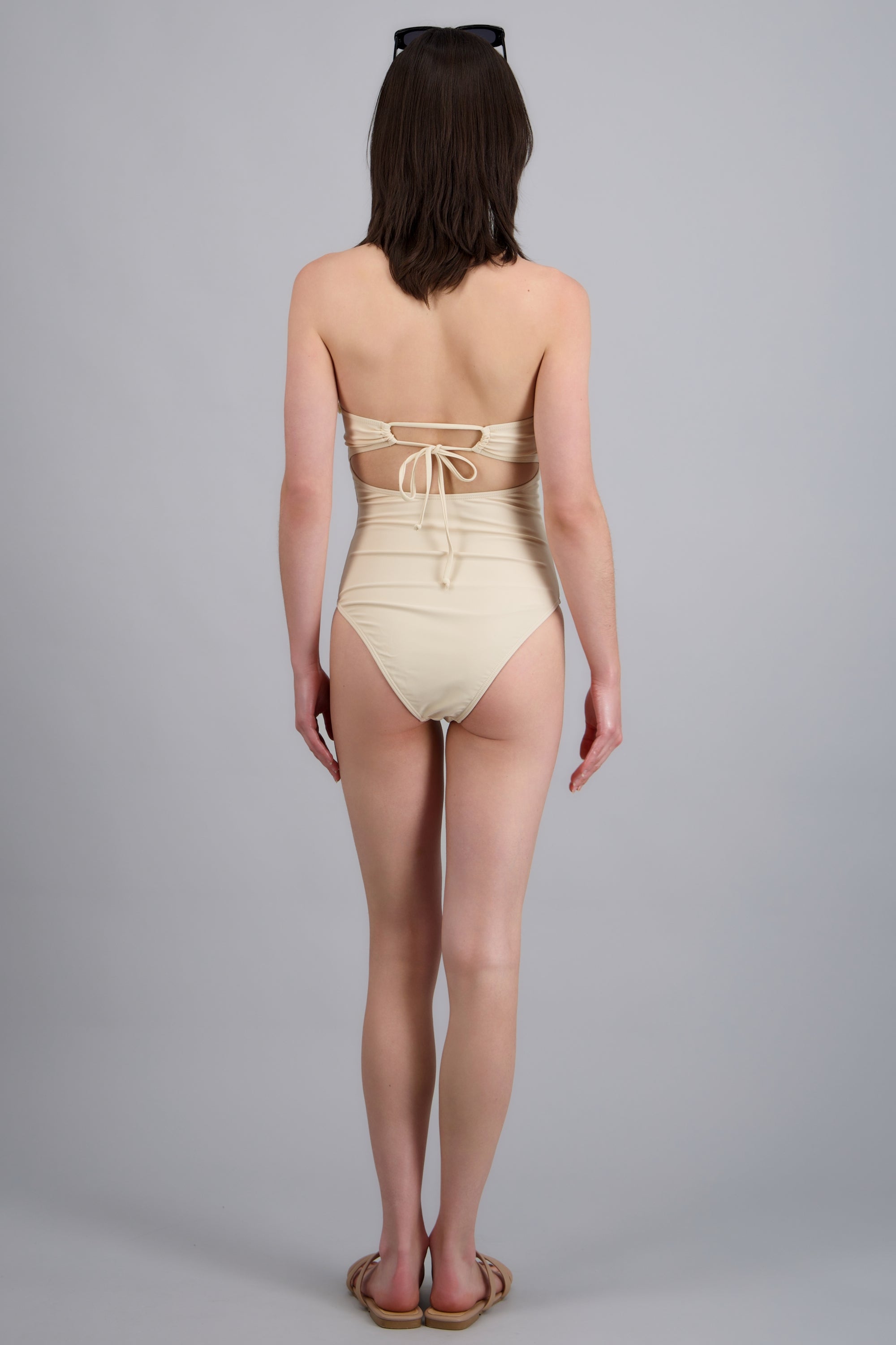 Traje de baño conchitas HUESO