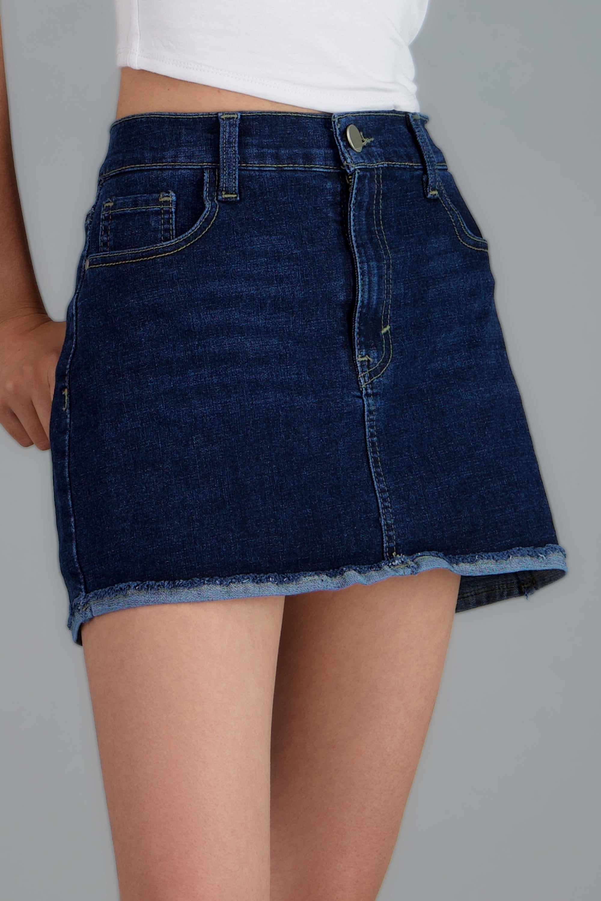 MEDIUM WASH
