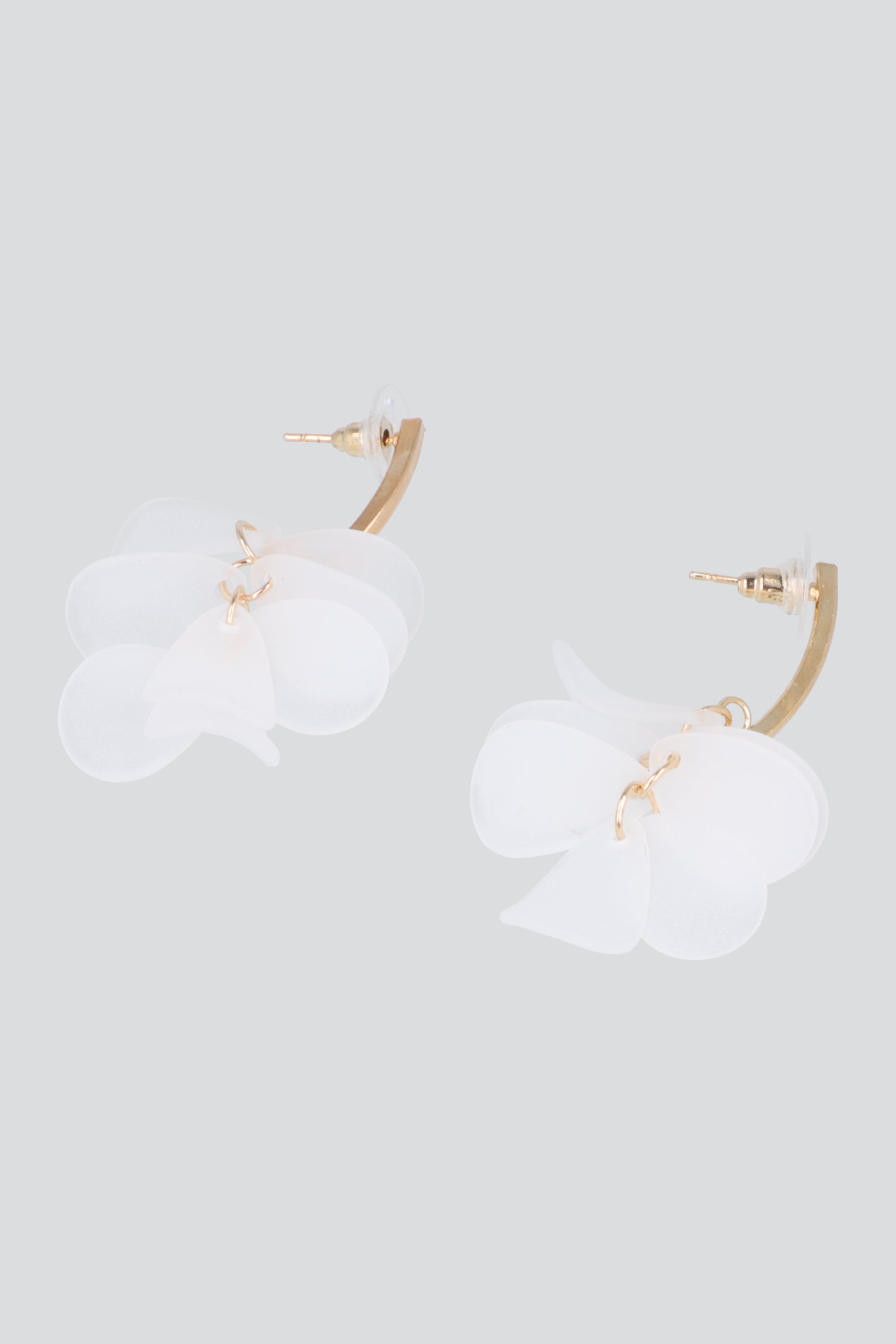 Aretes barrita petalos color BLANCO