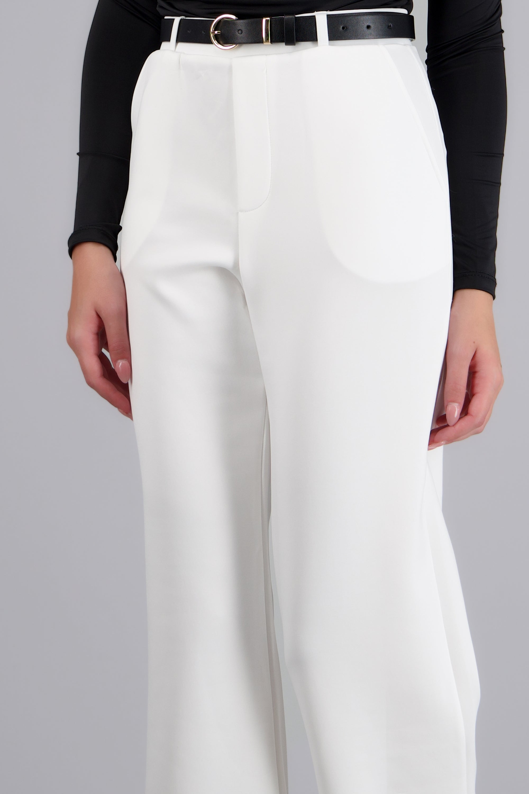 Pantalon estilo recto con cinturon BLANCO