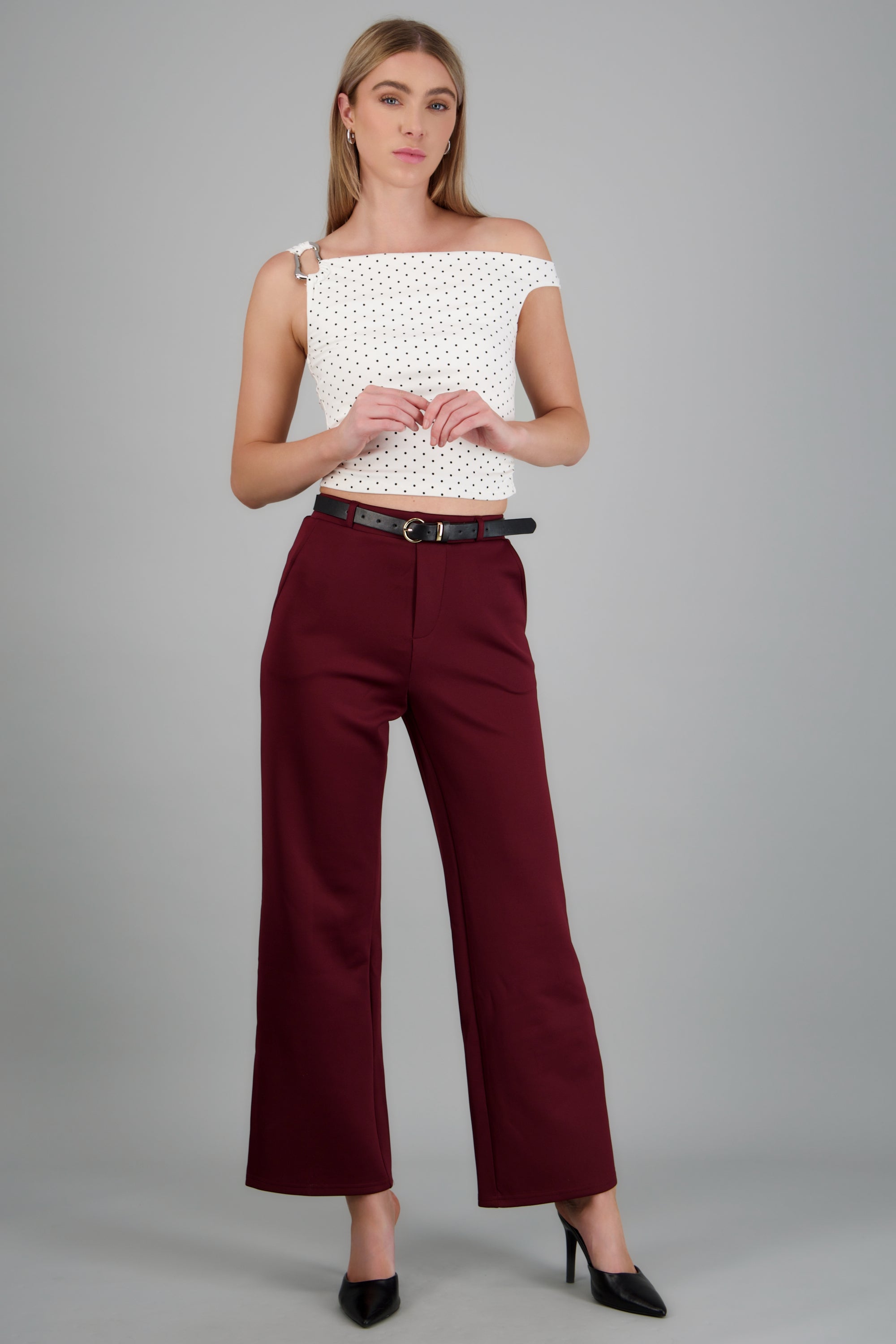 Pantalon estilo recto con cinturon CIRUELA