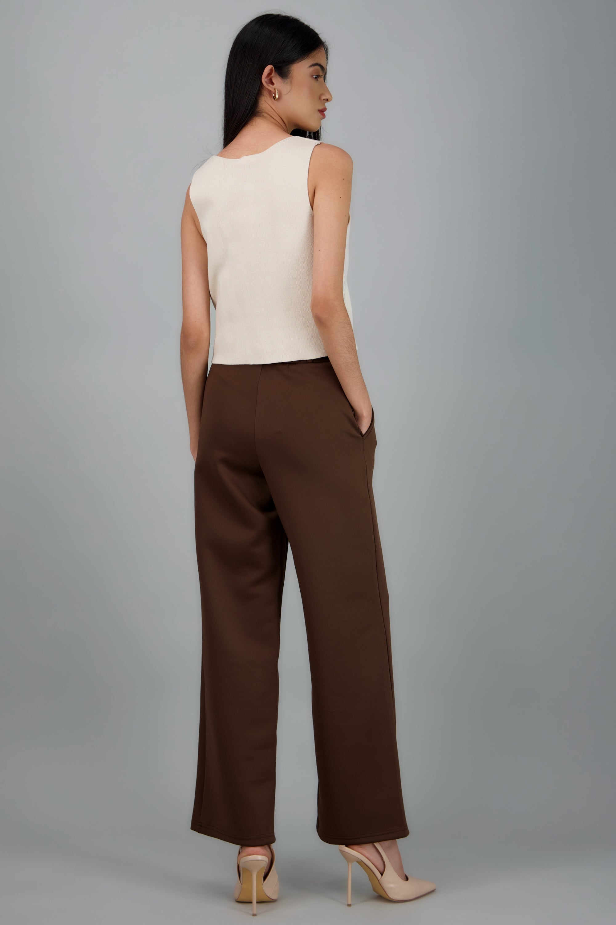 Pantalon estilo recto con cinturon CHOCOLATE