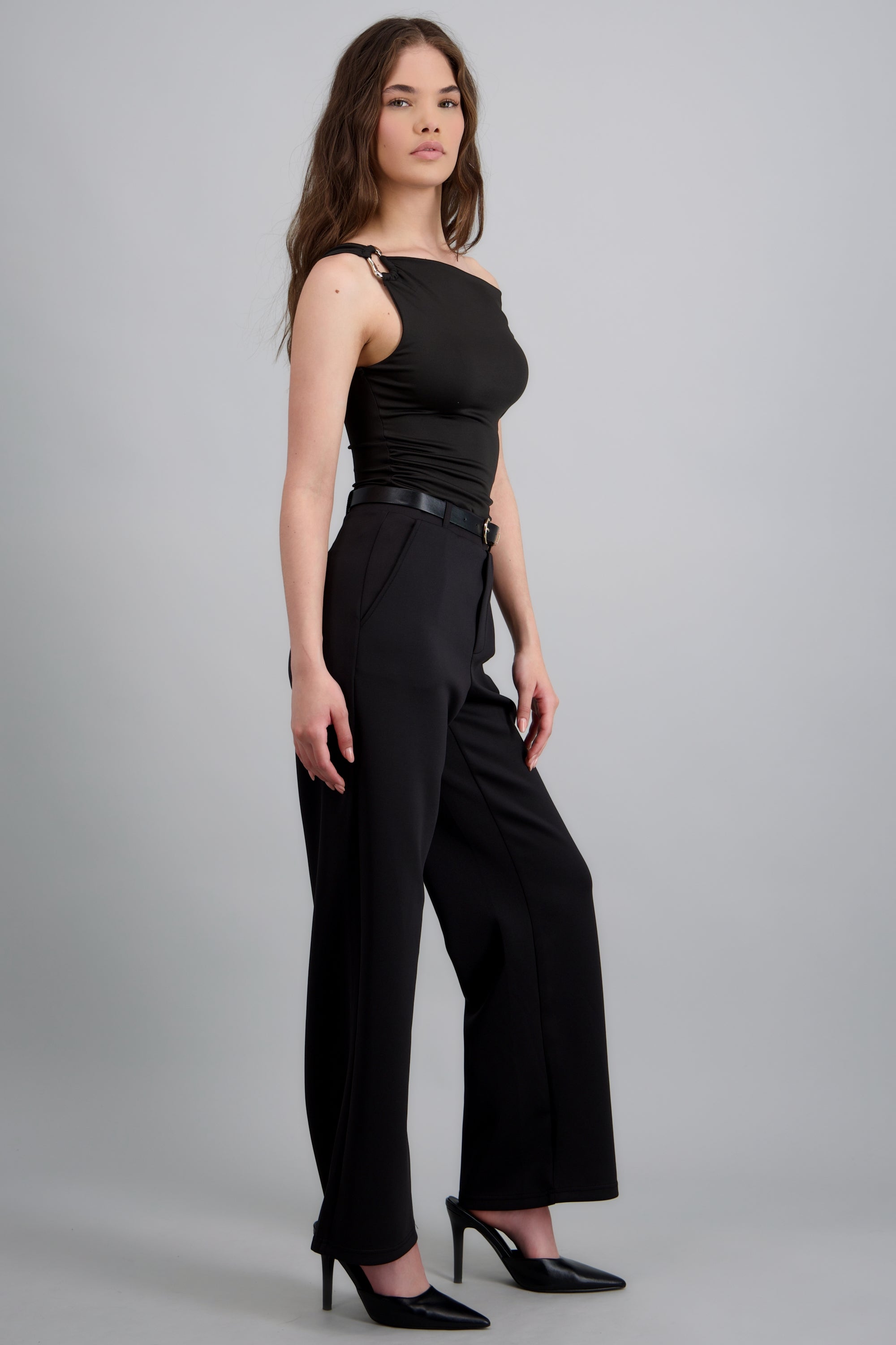 Pantalon estilo recto con cinturon NEGRO