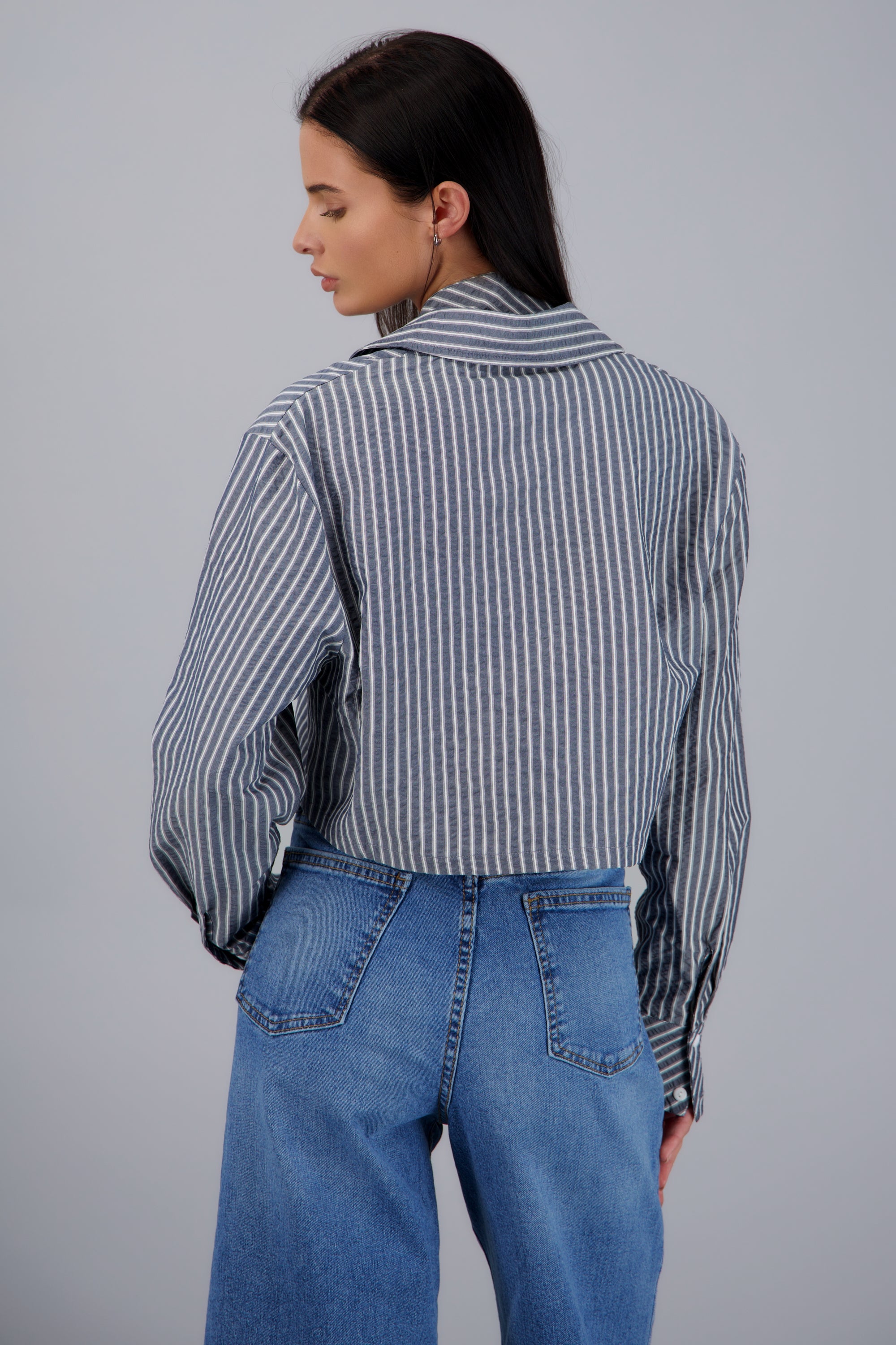 Camisa con corbata GRIS