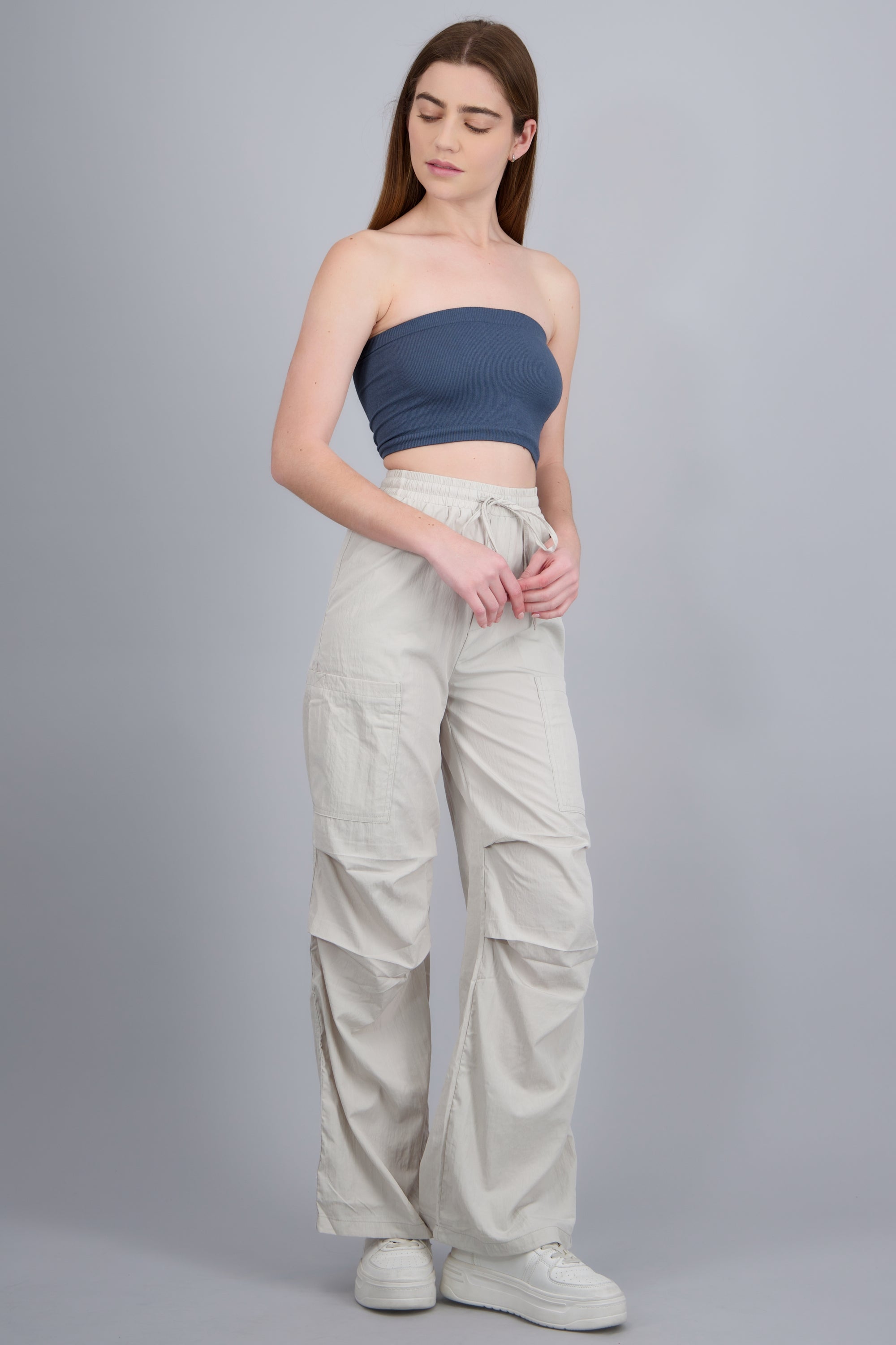 Pantalón wide leg con bolsas HUESO