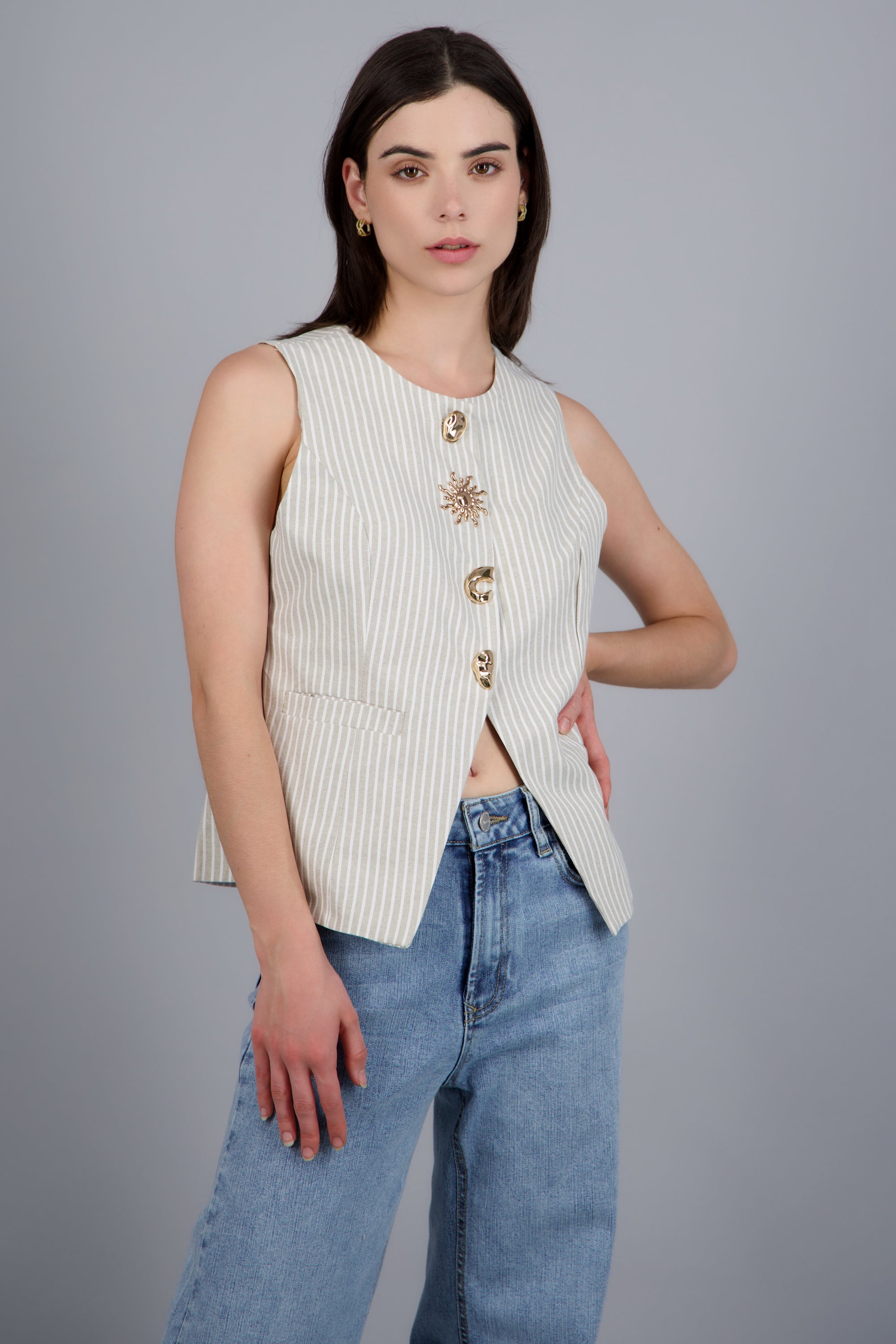 Chaleco formal a rayas con botones dorados BEIGE