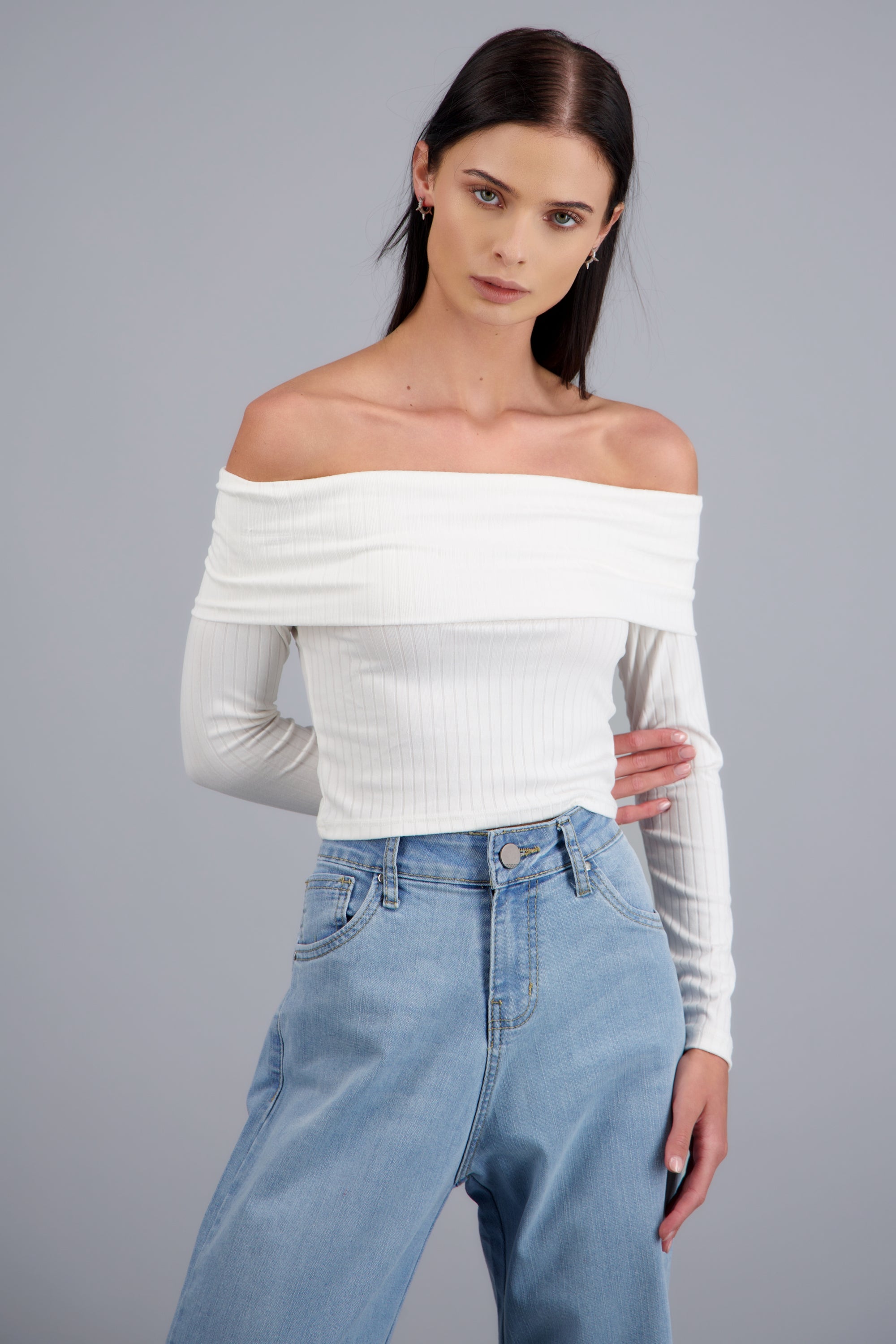 Blusa off shoulder manga larga BLANCO
