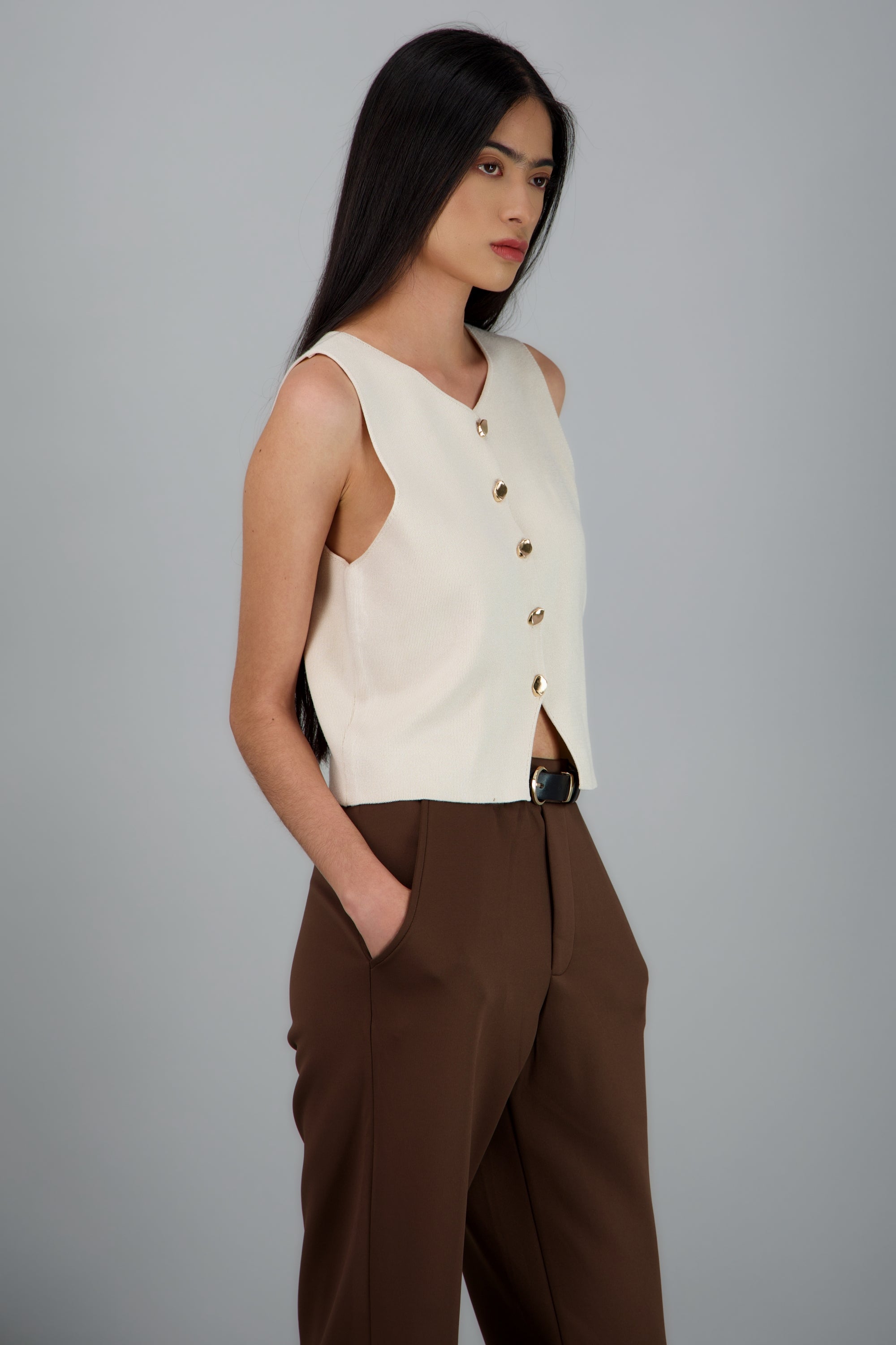 Top tejido con detalle botones CREMA