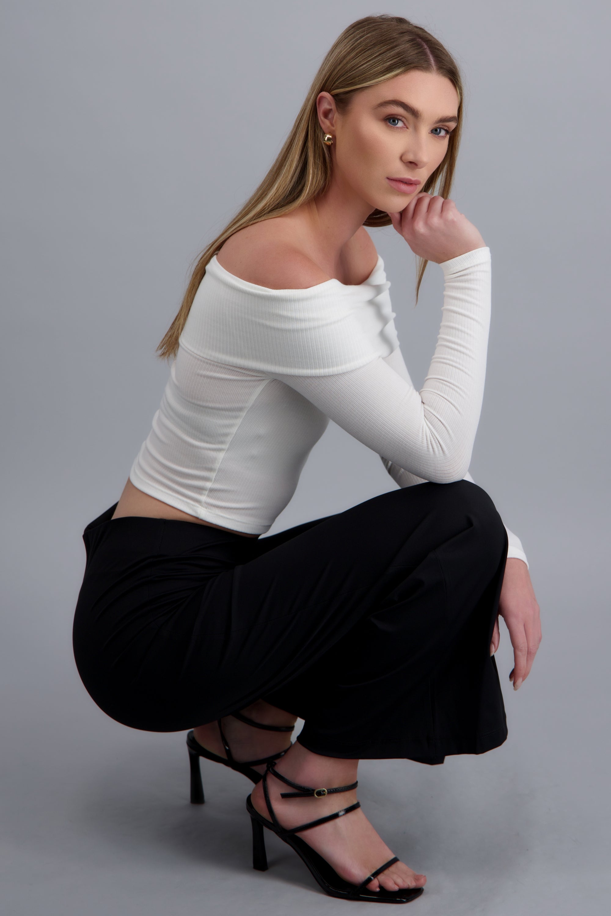 Blusa off shoulder manga larga rib BLANCO