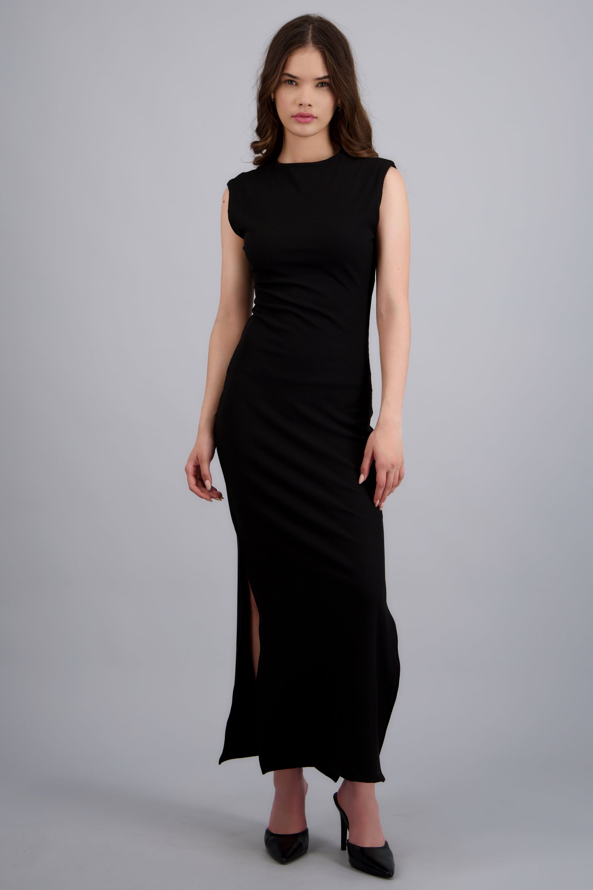 vestido maxi rib manga corta con abertura NEGRO