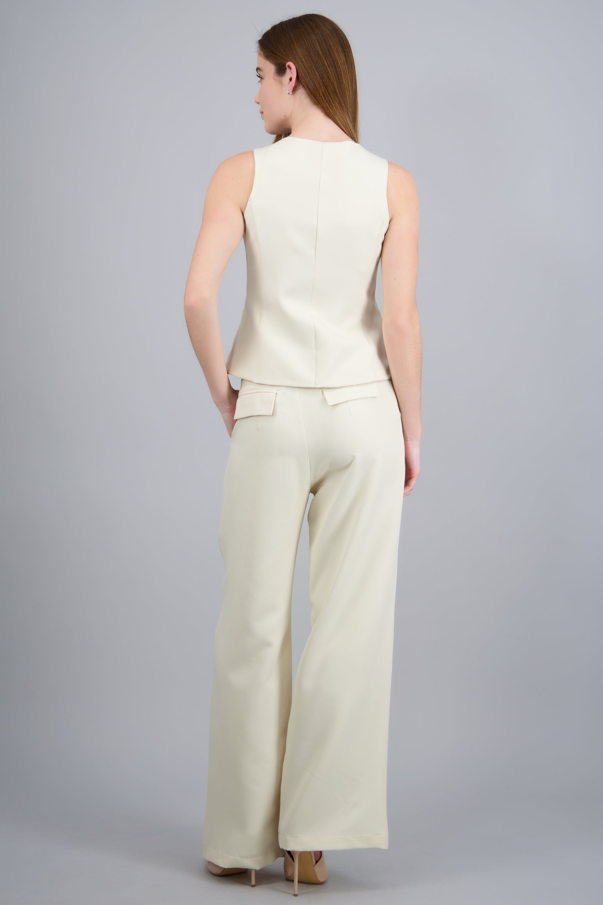 Pantalon sastreado detalle cinturon CREMA