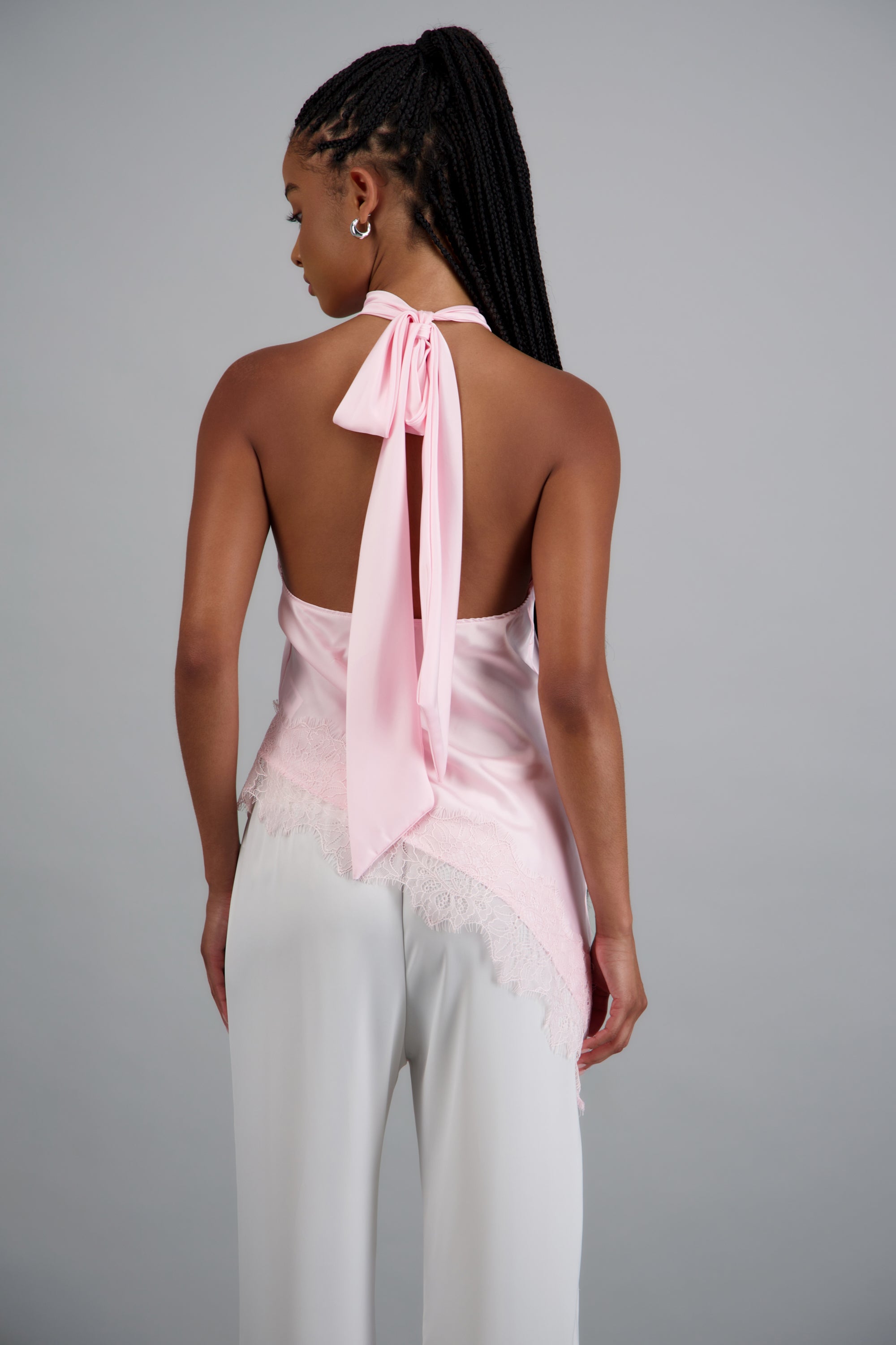 Top halter amarre satinado detalle encaje ROSA PASTEL