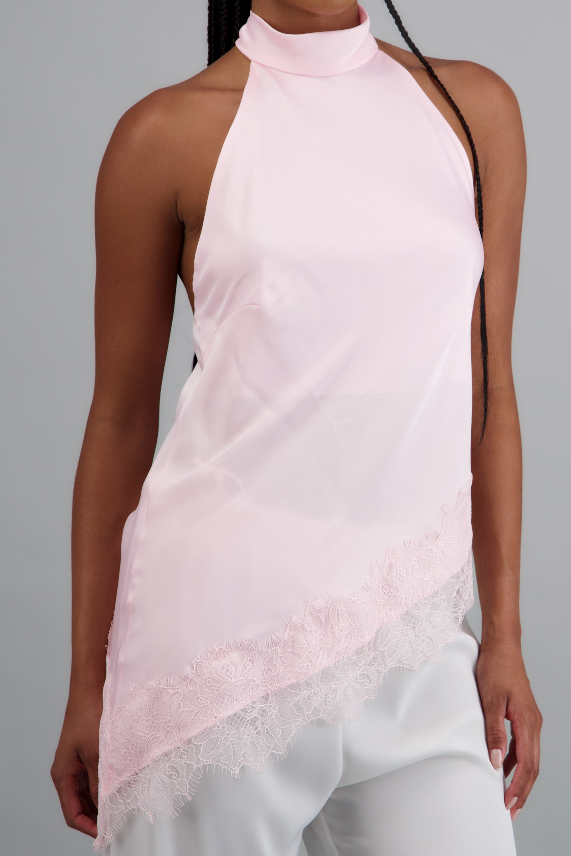 Top halter amarre satinado detalle encaje ROSA PASTEL
