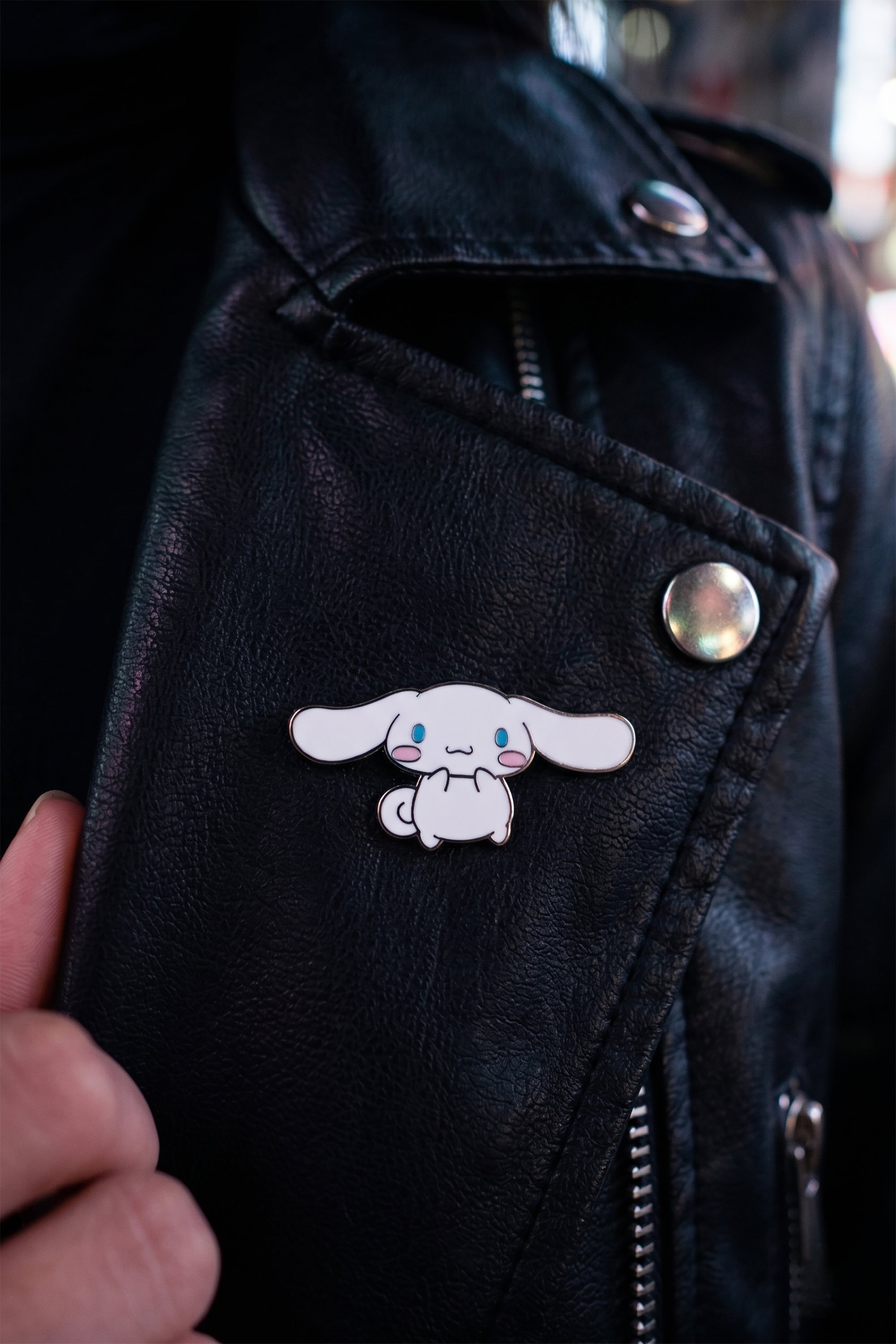 Pin metalico Cinnamoroll BLANCO