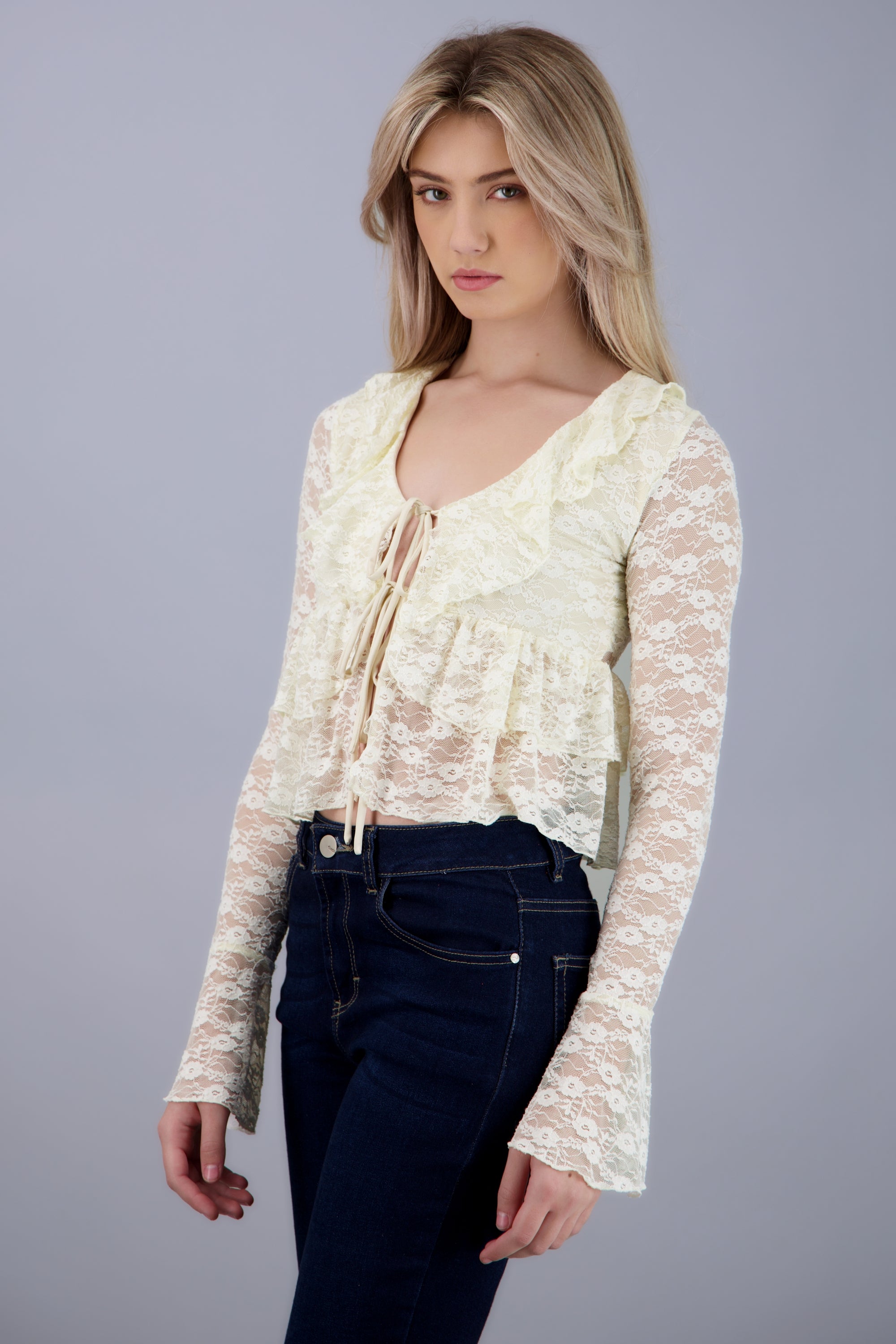 Blusa encaje manga larga detalle olanes HUESO