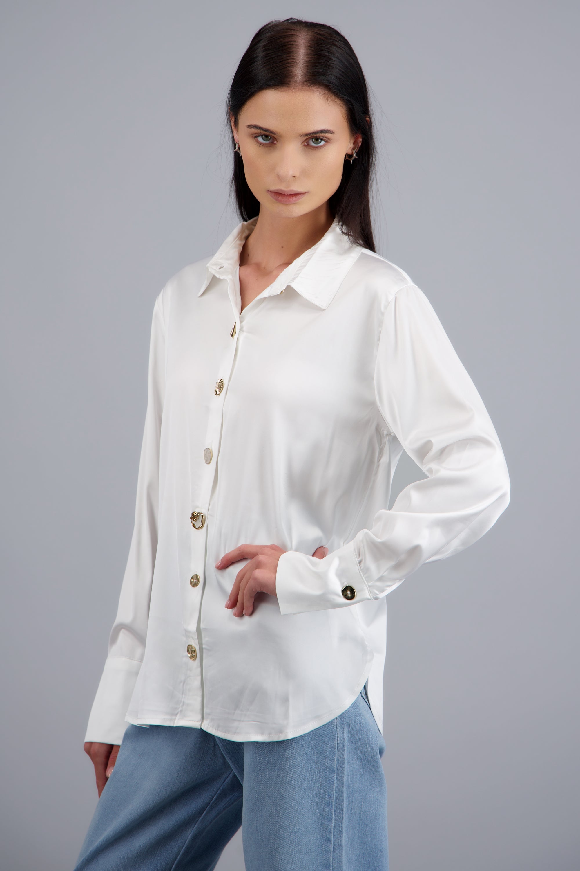 Blusa satinada botones detalles BLANCO