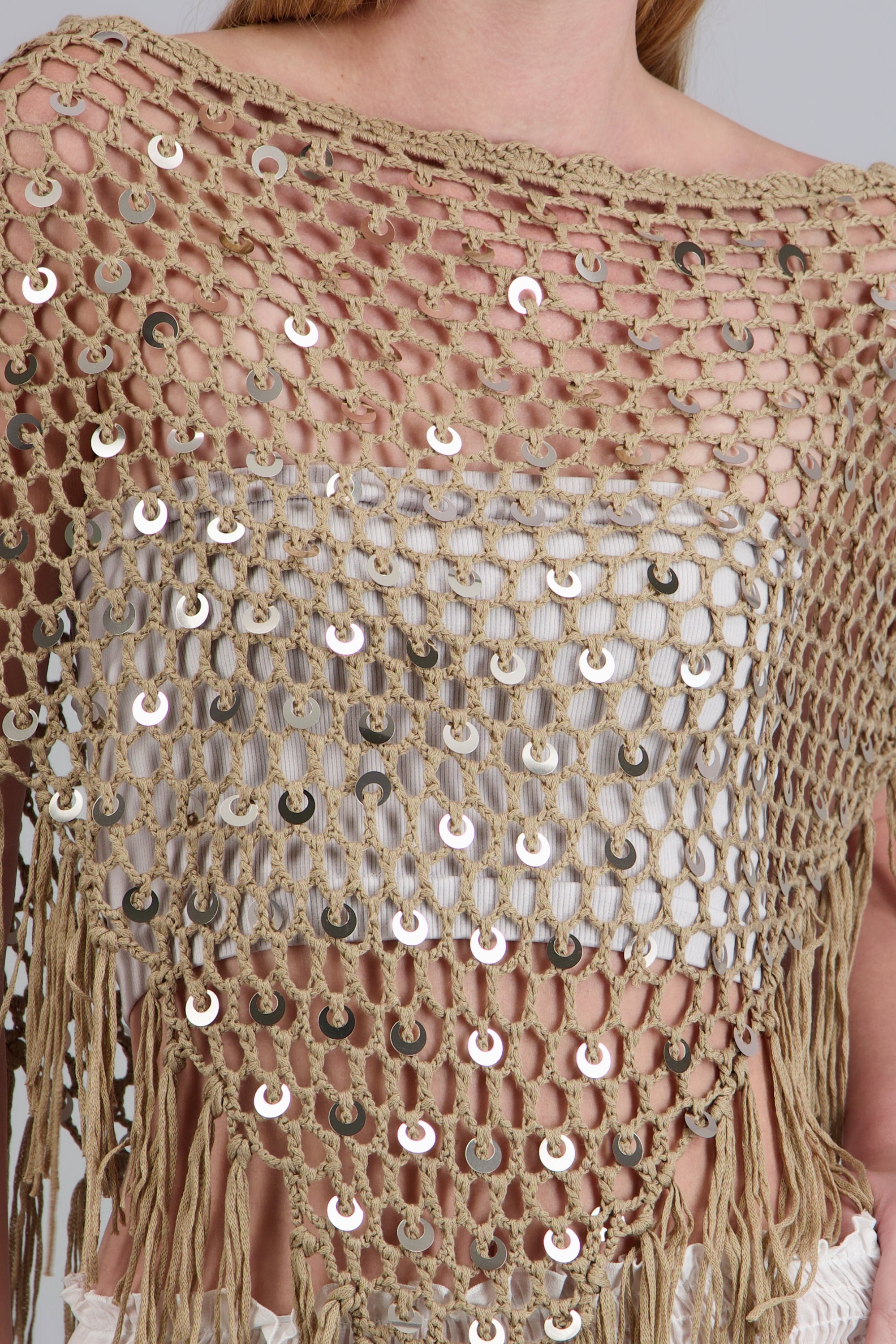 PONCHO ASIMETRICO C/LENTEJUELAS TAUPE